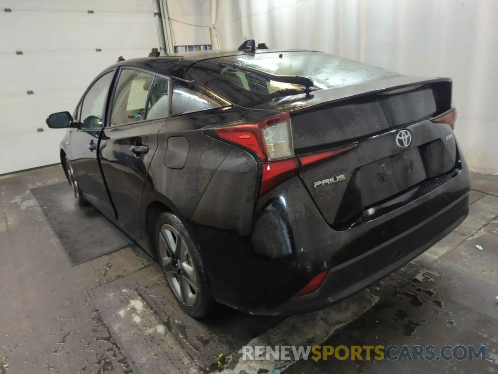 43 Фотография поврежденного автомобиля JTDKARFU0L3115558 TOYOTA PRIUS 2020