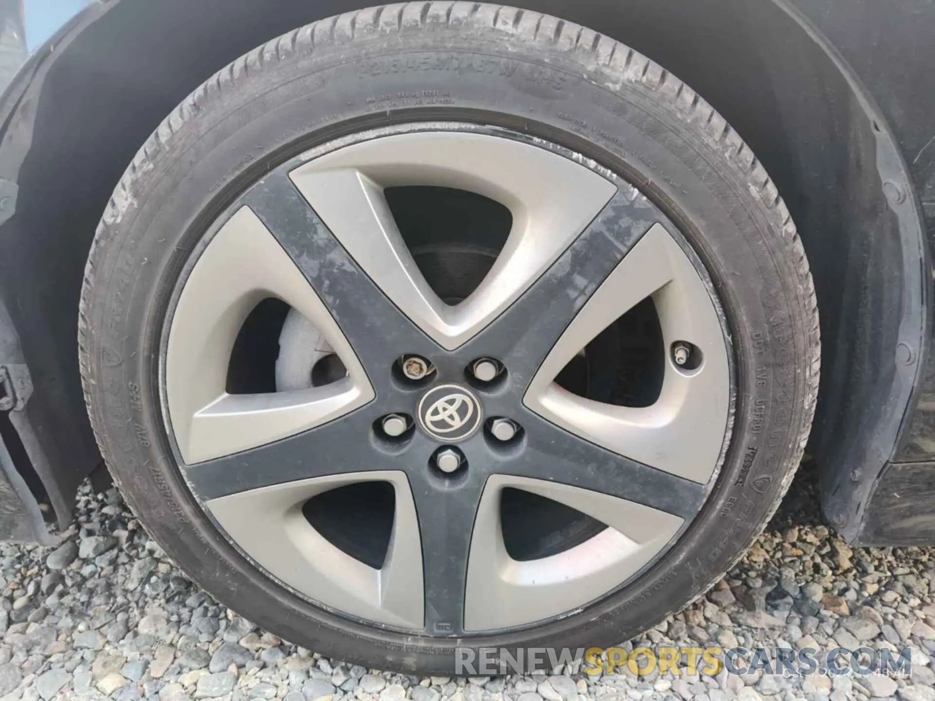 37 Photograph of a damaged car JTDKARFU0L3116094 TOYOTA PRIUS 2020