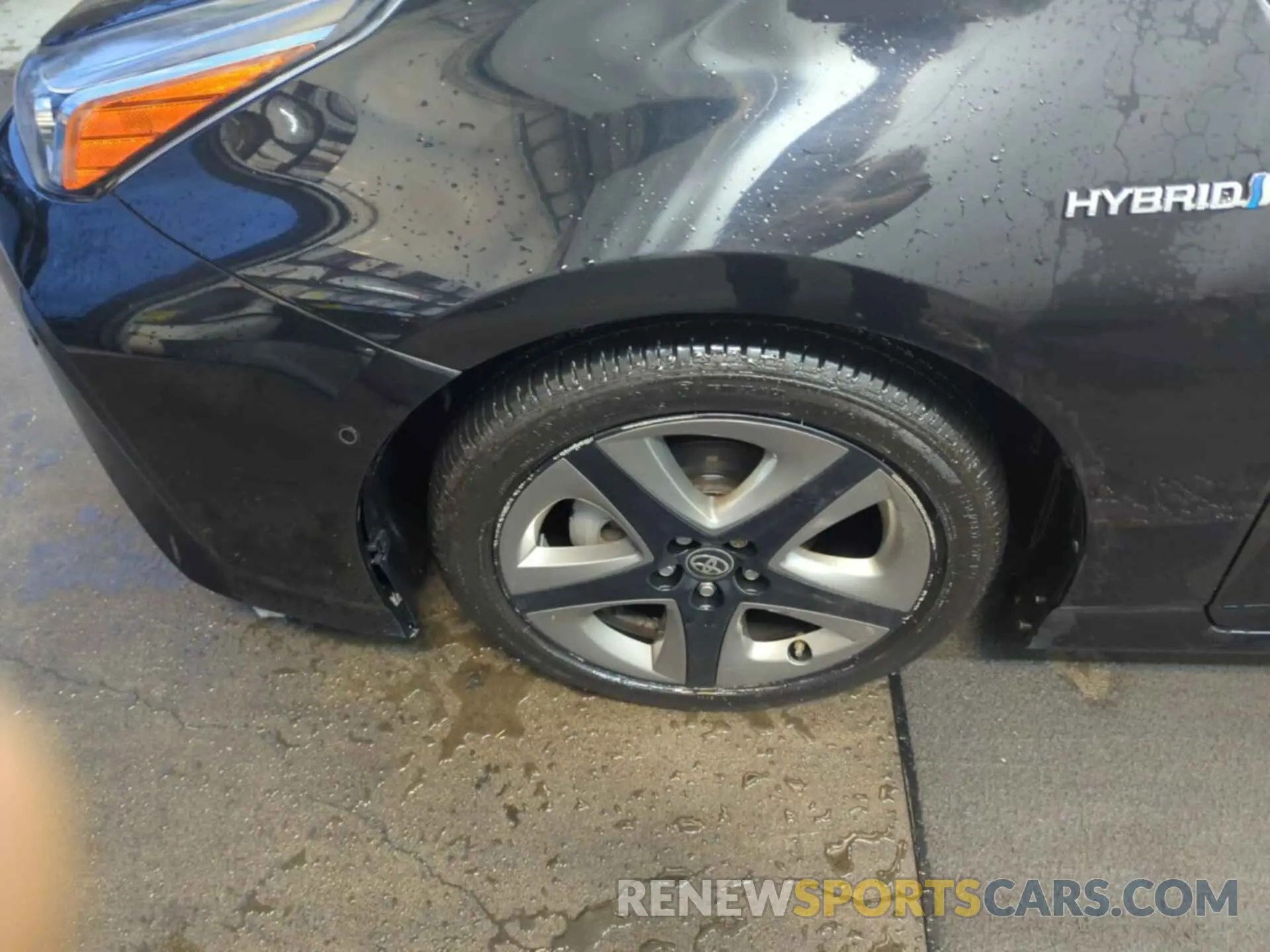 4 Photograph of a damaged car JTDKARFU0L3116094 TOYOTA PRIUS 2020