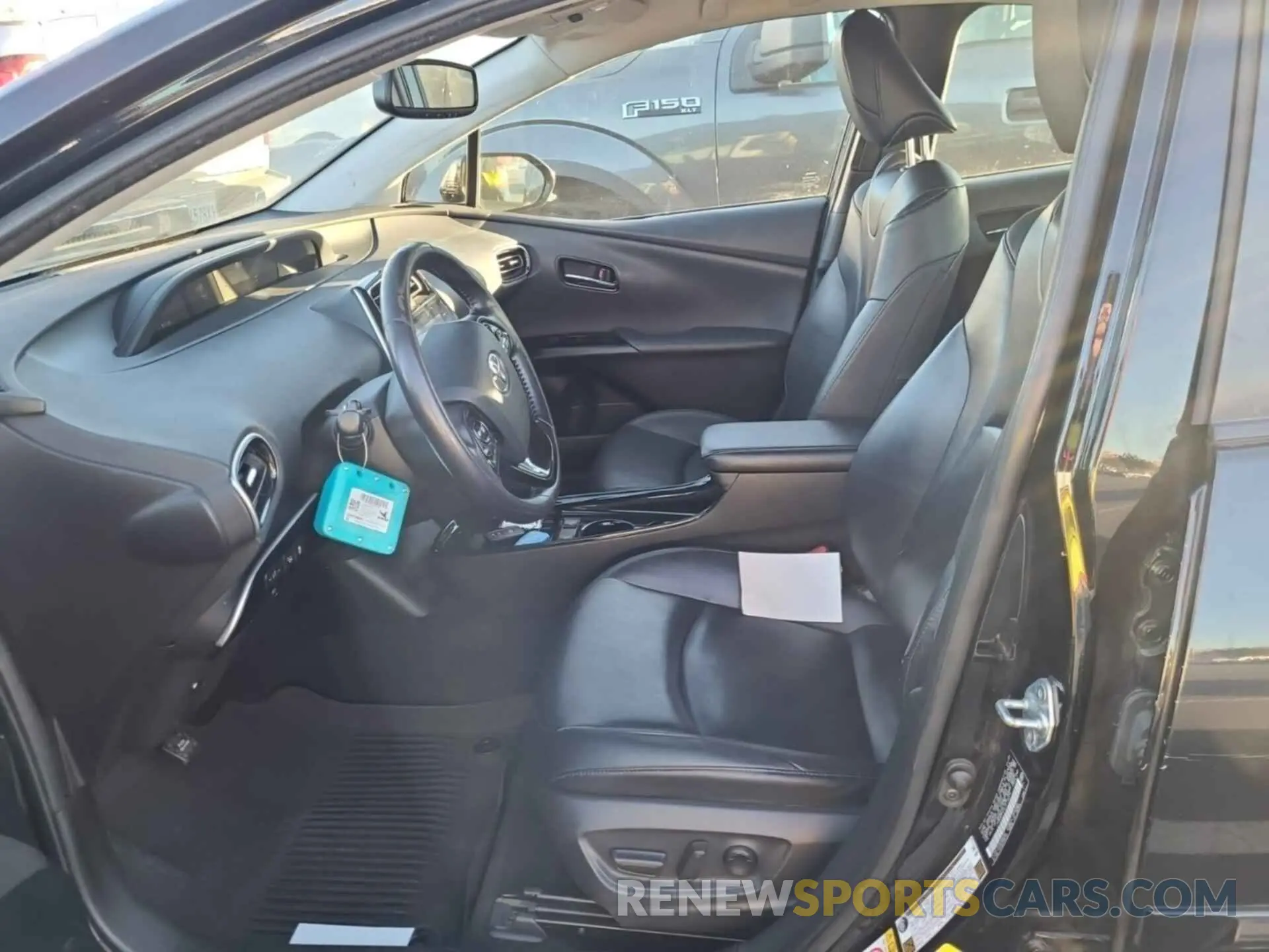 40 Photograph of a damaged car JTDKARFU1L3112474 TOYOTA PRIUS 2020