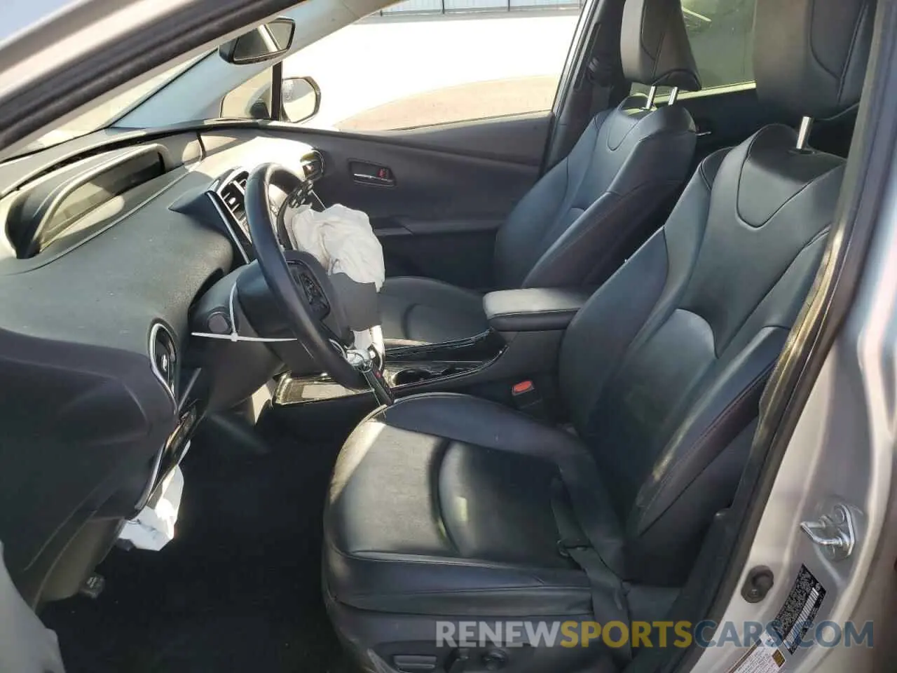 7 Photograph of a damaged car JTDKARFU1L3122471 TOYOTA PRIUS 2020