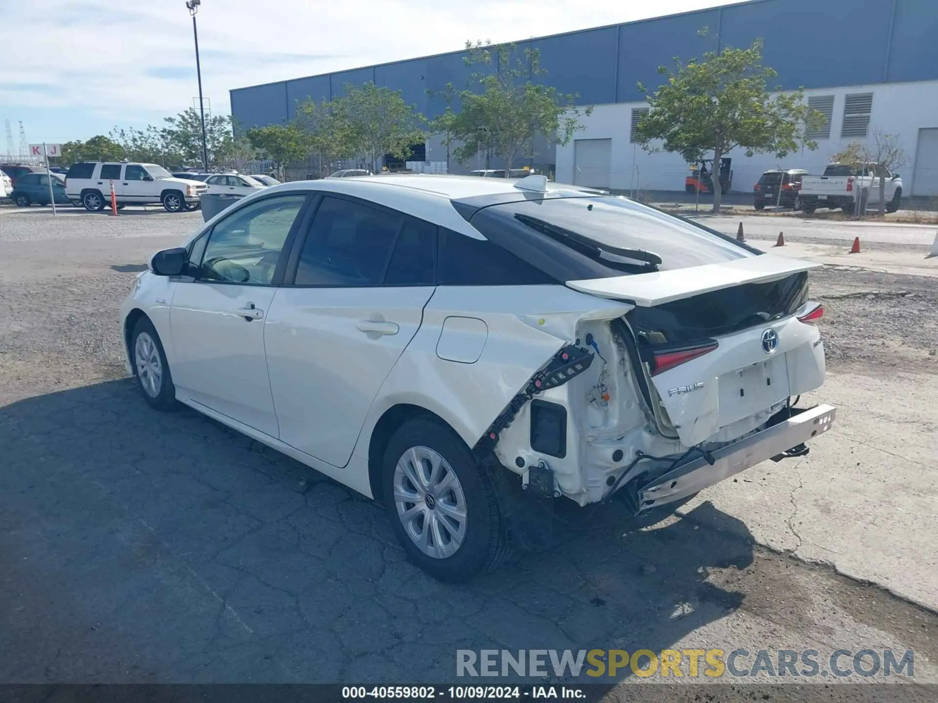 3 Фотография поврежденного автомобиля JTDKARFU2L3107607 TOYOTA PRIUS 2020