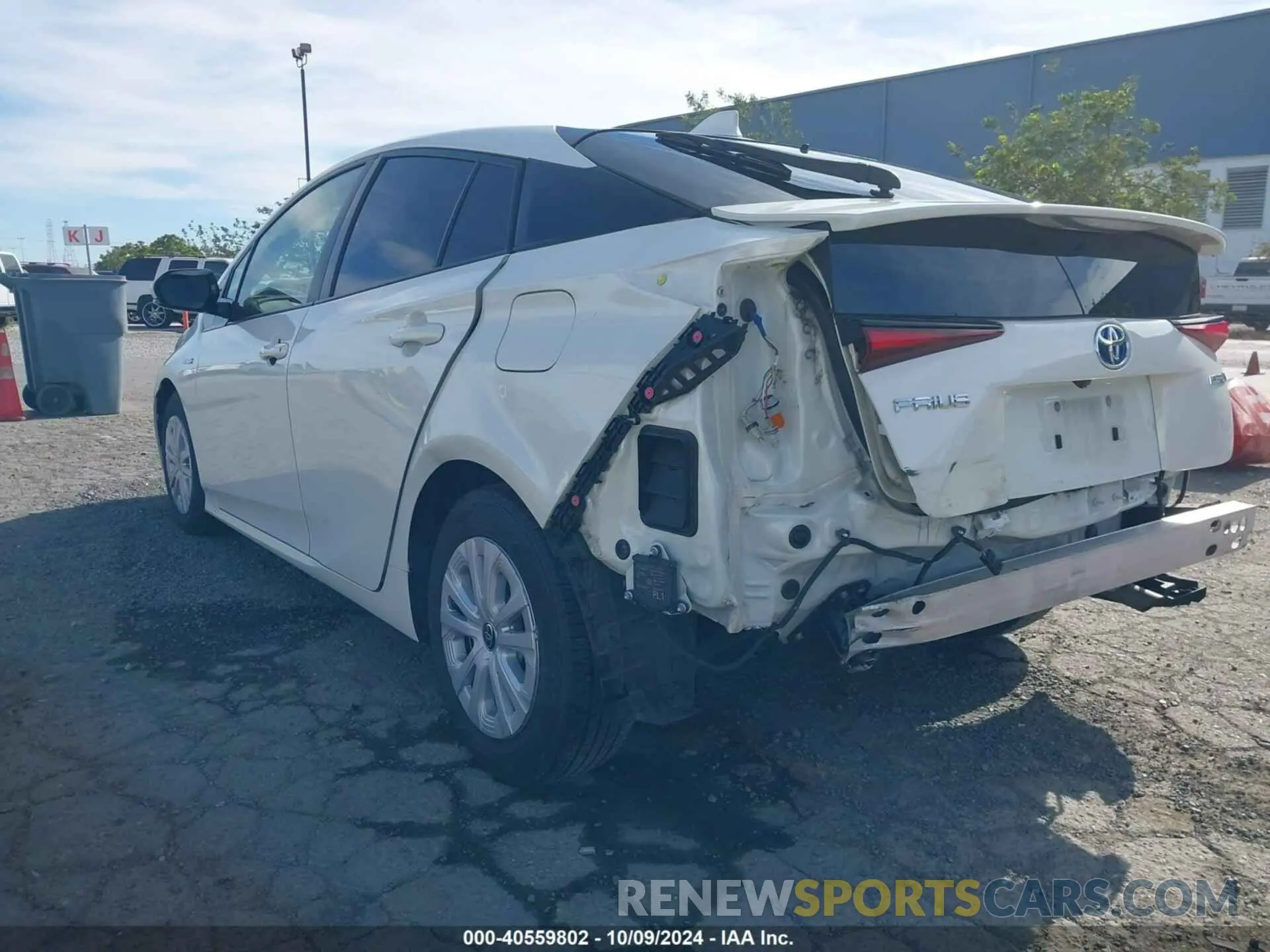 6 Фотография поврежденного автомобиля JTDKARFU2L3107607 TOYOTA PRIUS 2020