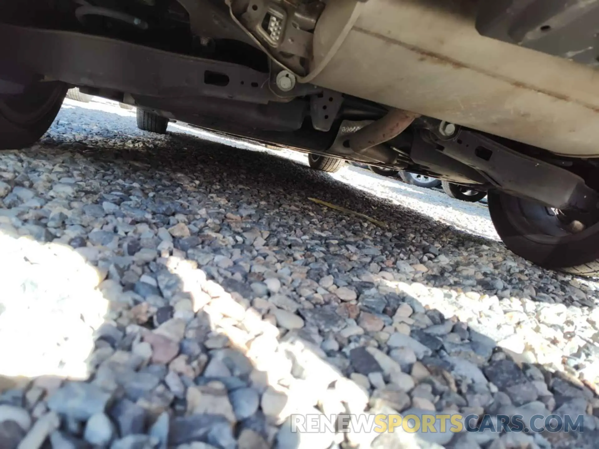 34 Фотография поврежденного автомобиля JTDKARFU2L3115366 TOYOTA PRIUS 2020