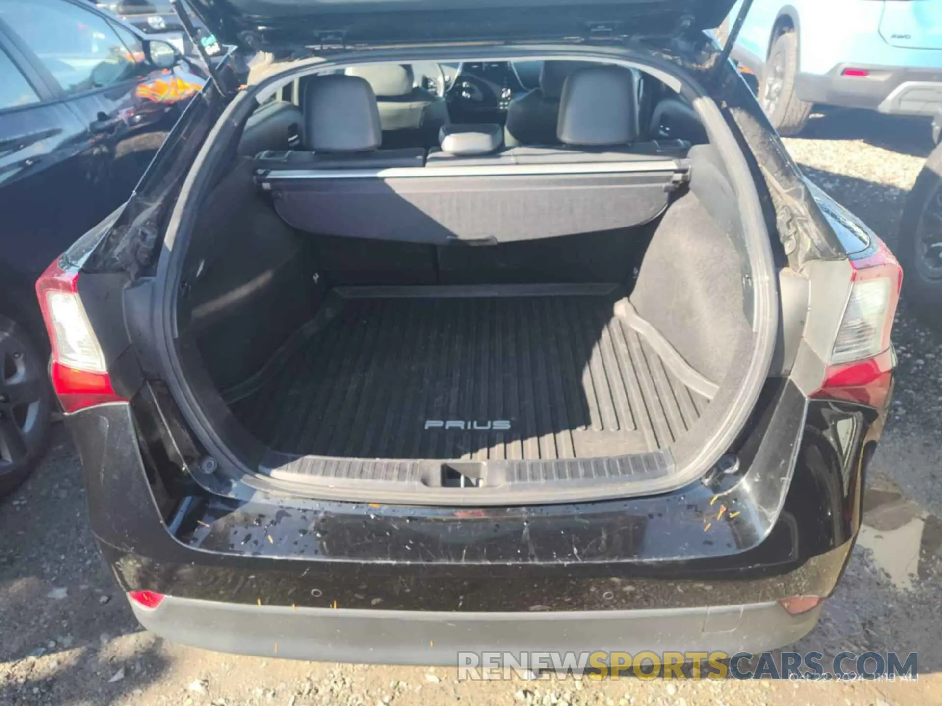 5 Photograph of a damaged car JTDKARFU2L3115450 TOYOTA PRIUS 2020