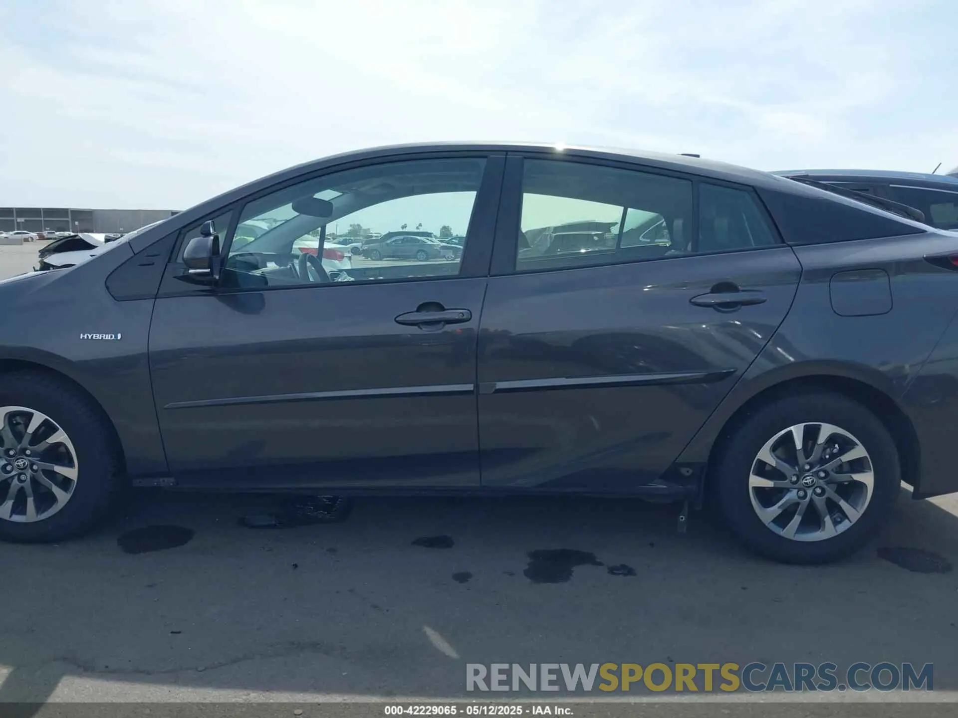 15 Photograph of a damaged car JTDKARFU2L3116050 TOYOTA PRIUS 2020