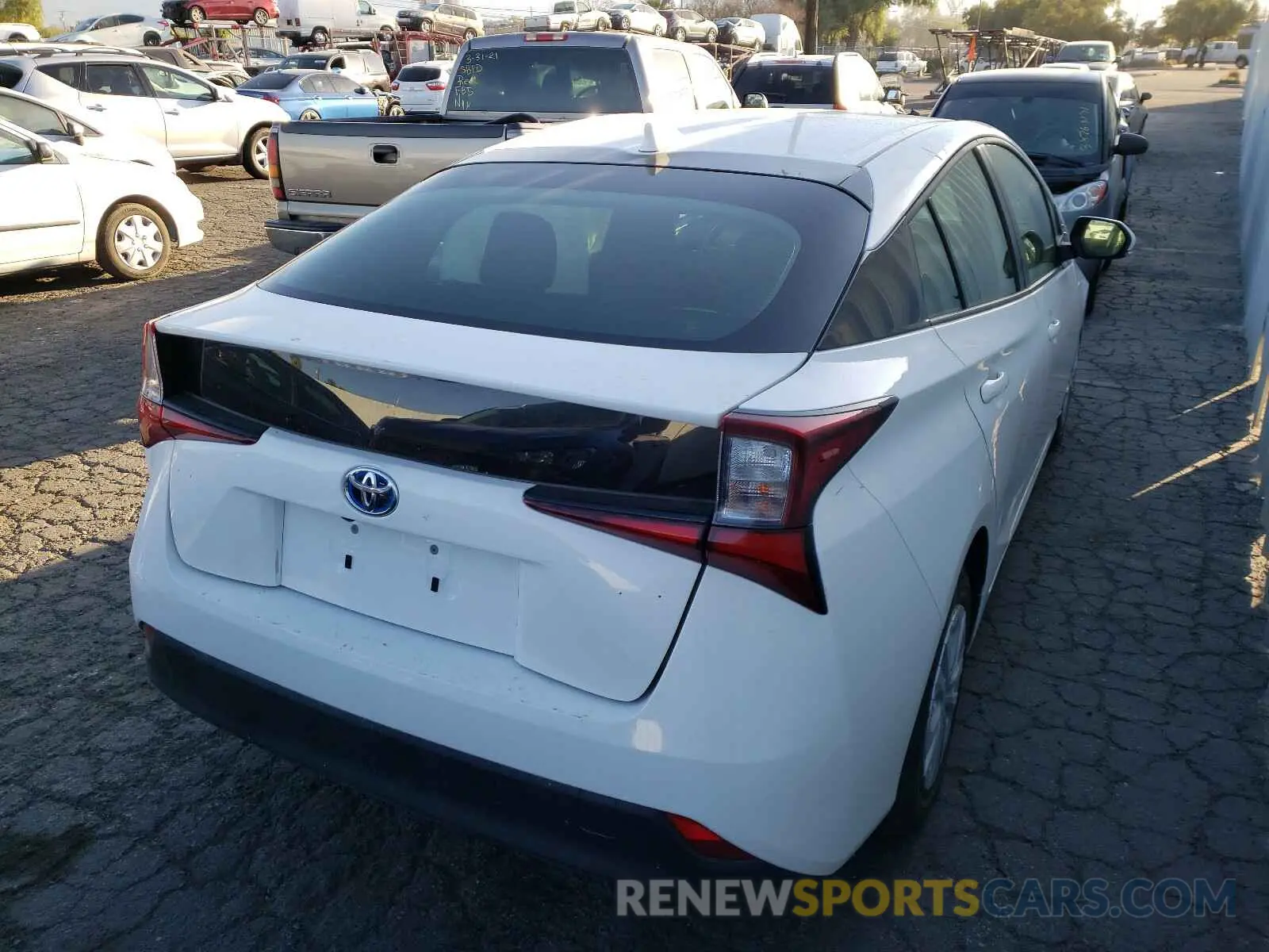 4 Photograph of a damaged car JTDKARFU2L3125282 TOYOTA PRIUS 2020