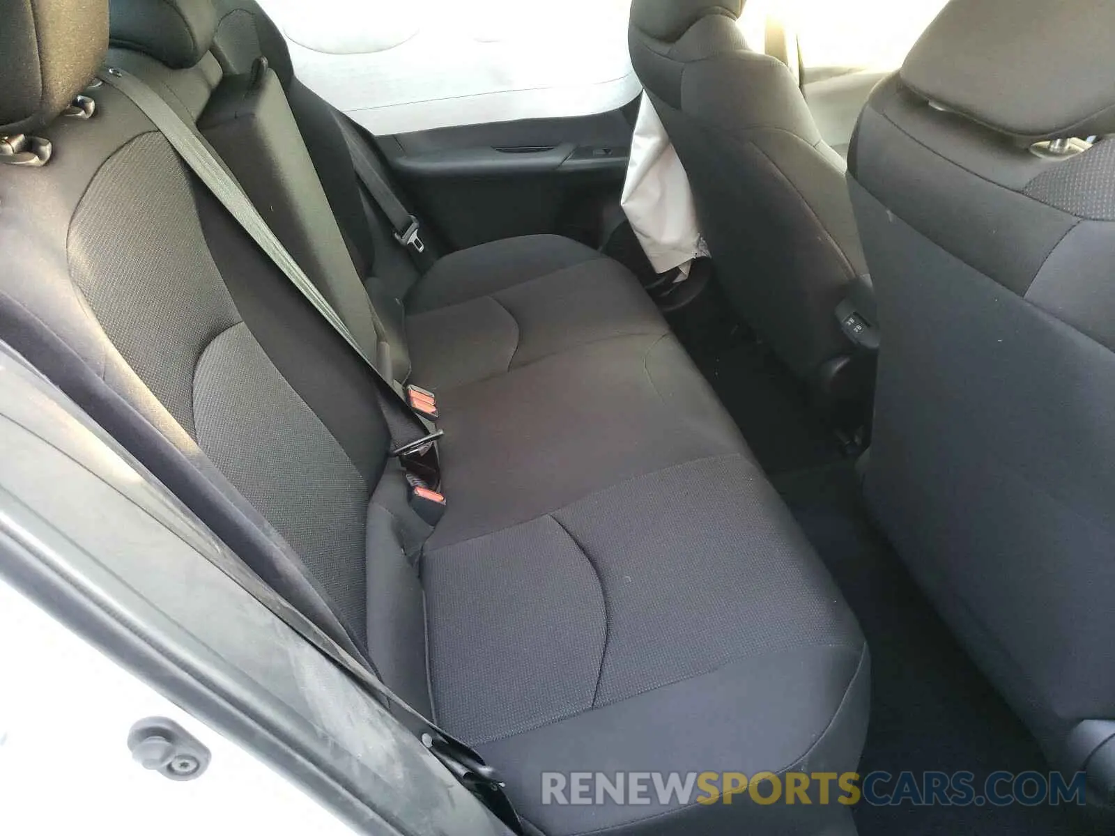 6 Photograph of a damaged car JTDKARFU2L3125282 TOYOTA PRIUS 2020