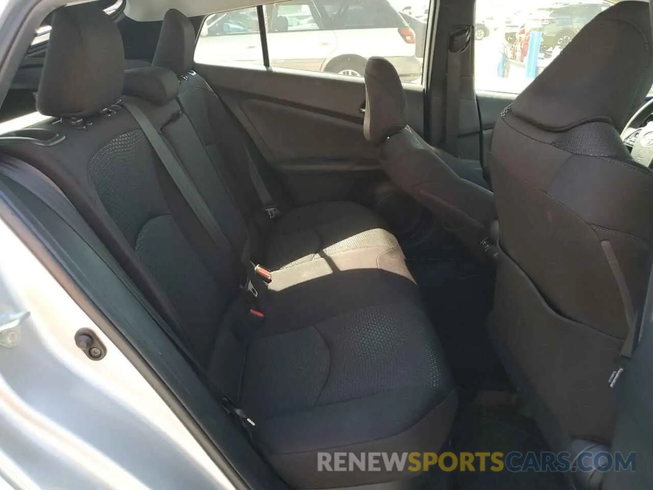 10 Photograph of a damaged car JTDKARFU3L3106711 TOYOTA PRIUS 2020