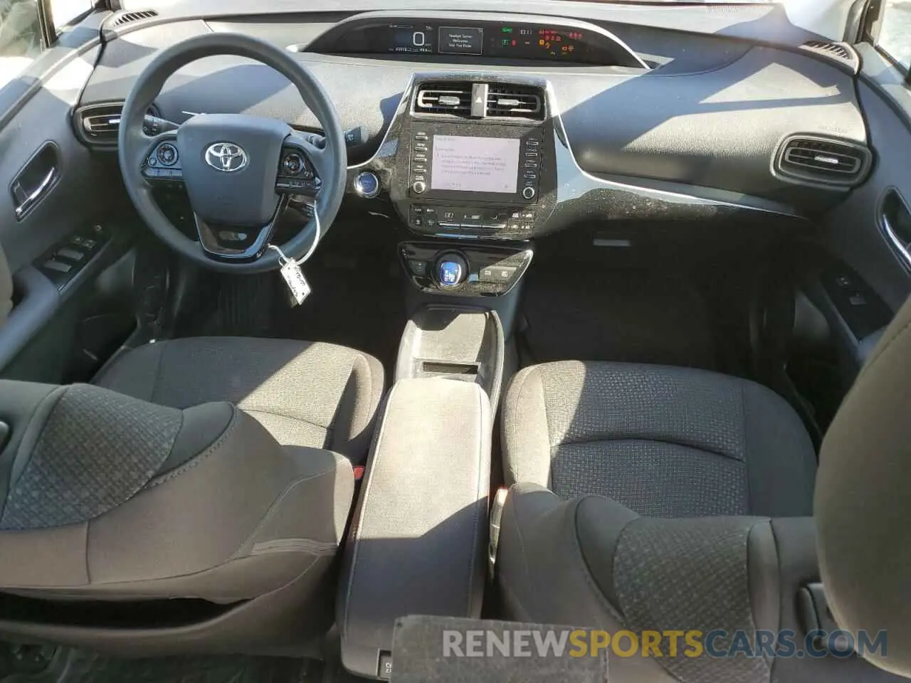 8 Фотография поврежденного автомобиля JTDKARFU3L3115067 TOYOTA PRIUS 2020