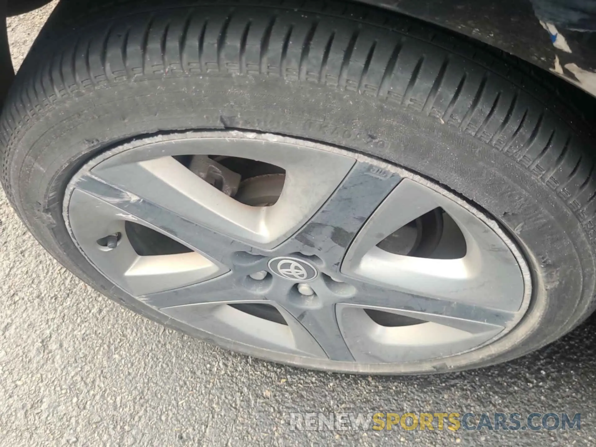 10 Photograph of a damaged car JTDKARFU3L3116171 TOYOTA PRIUS 2020