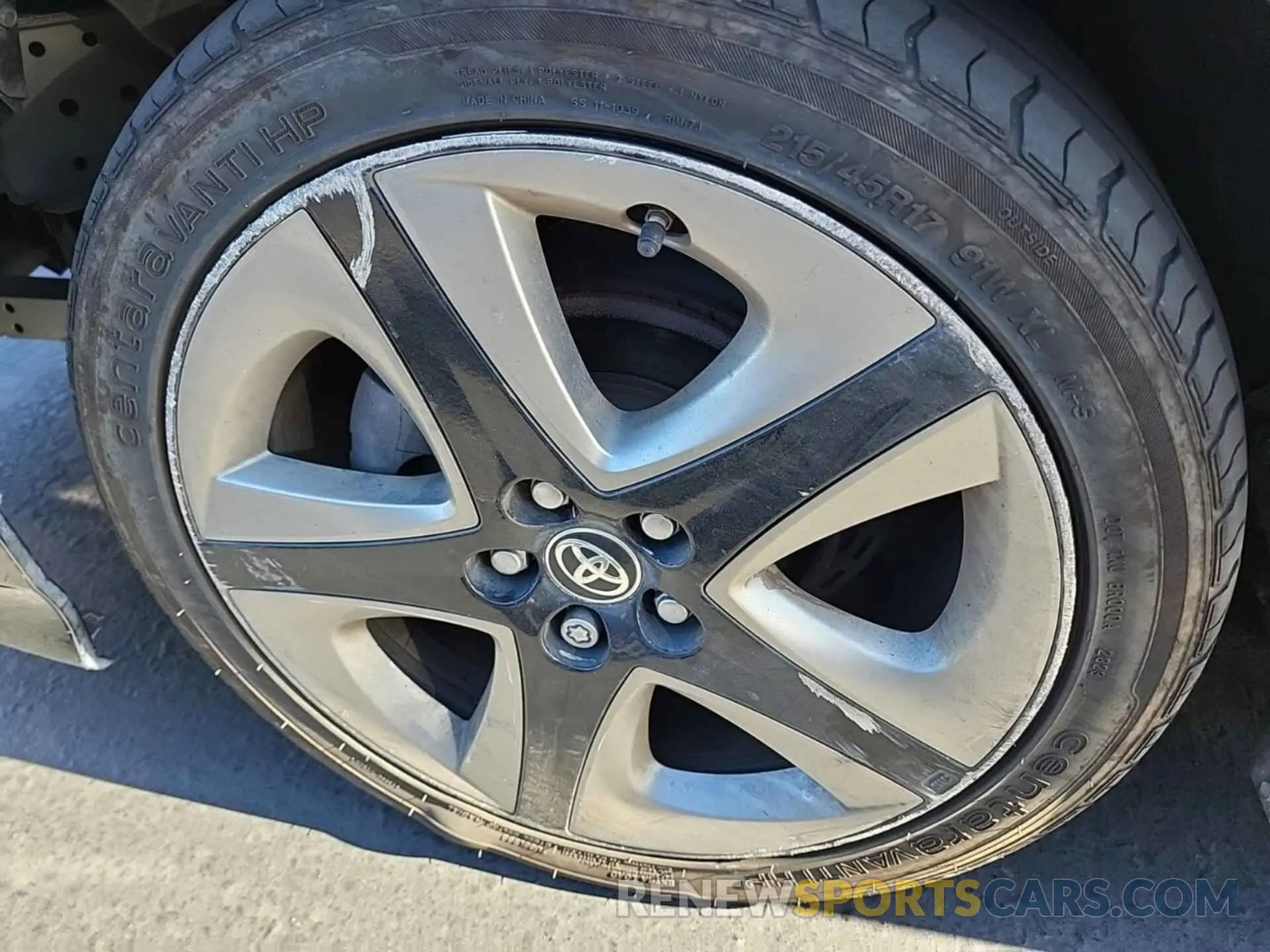 21 Фотография поврежденного автомобиля JTDKARFU4L3111898 TOYOTA PRIUS 2020