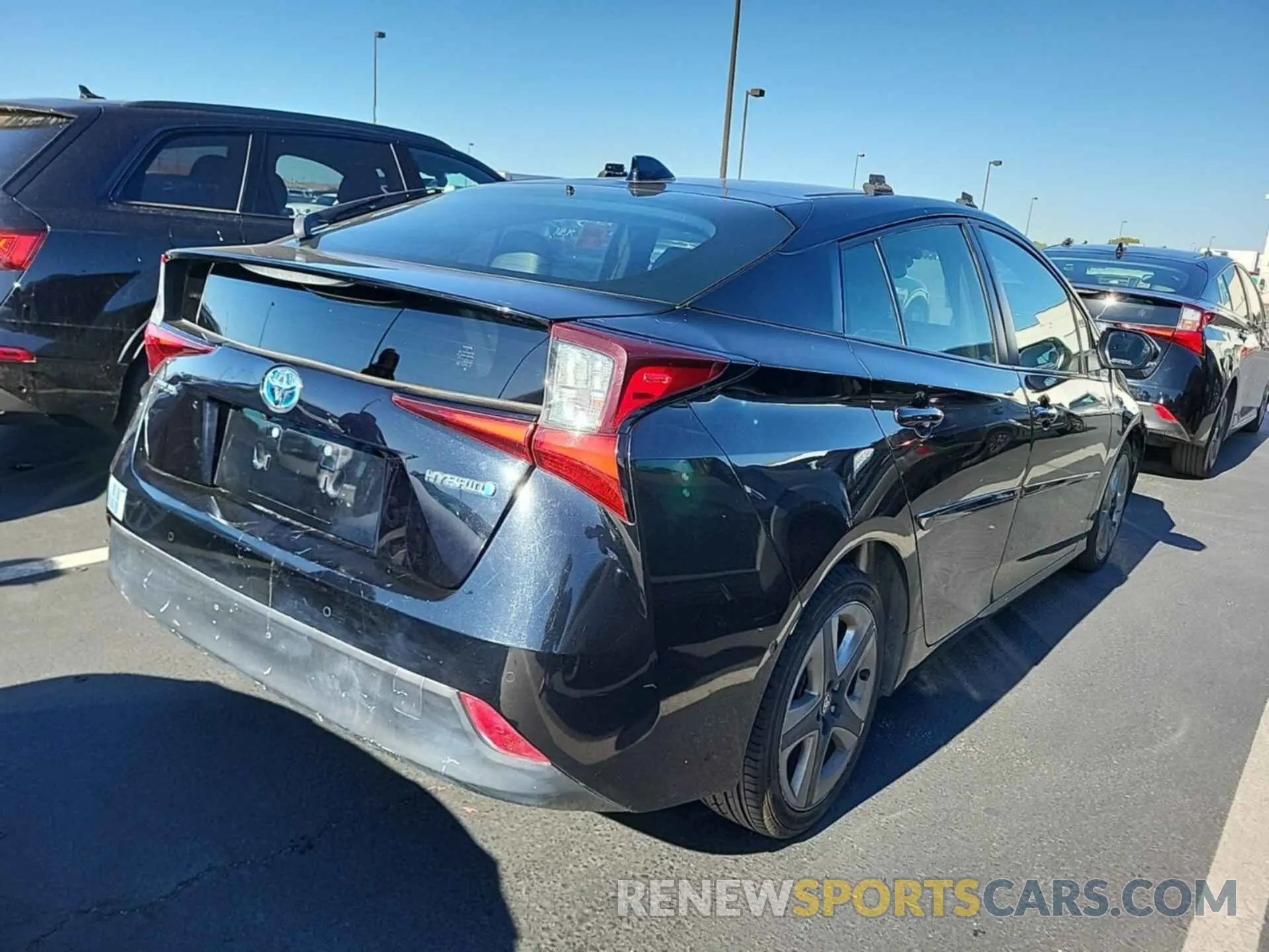 29 Фотография поврежденного автомобиля JTDKARFU4L3111898 TOYOTA PRIUS 2020