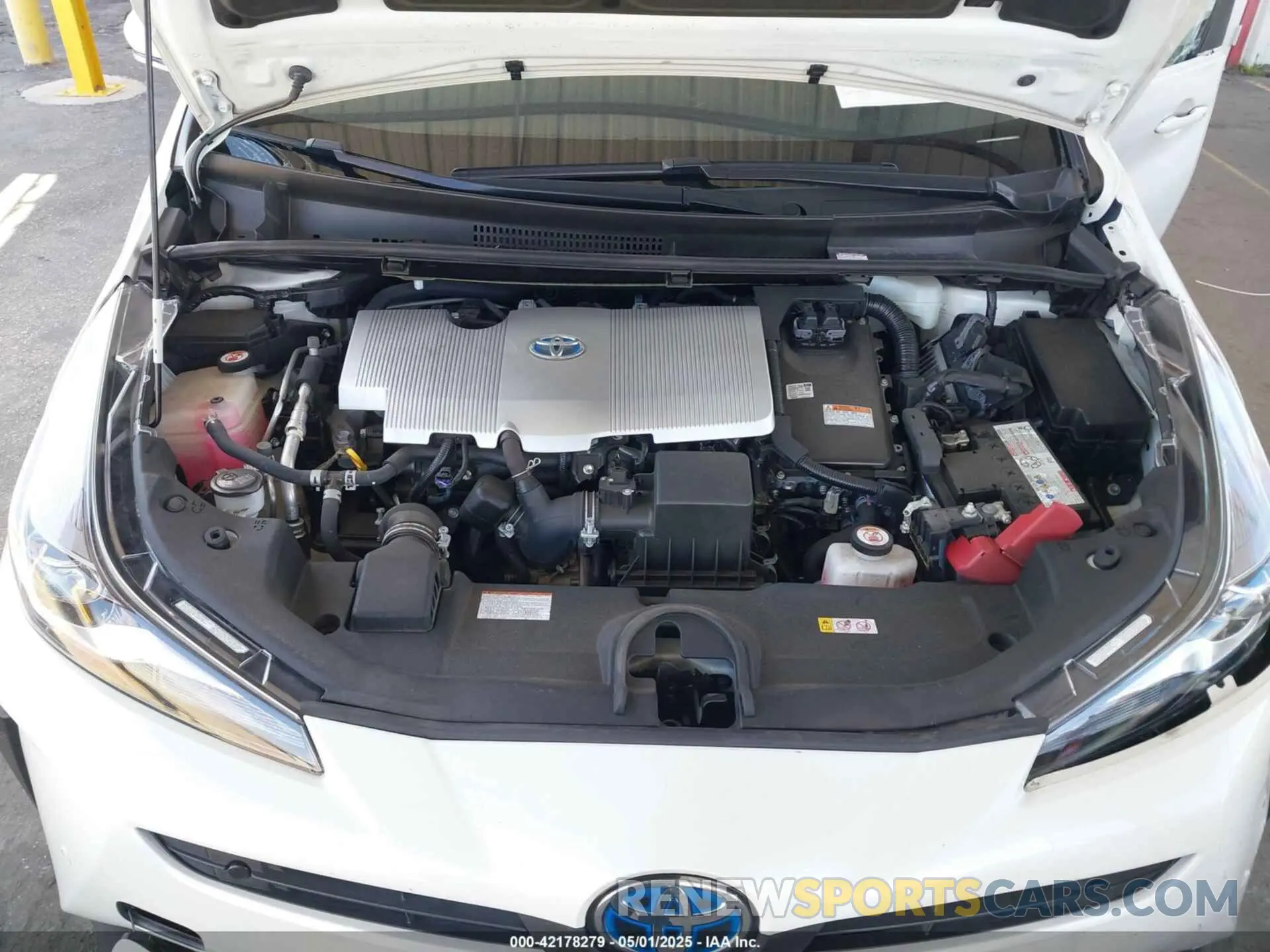 10 Фотография поврежденного автомобиля JTDKARFU4L3116504 TOYOTA PRIUS 2020