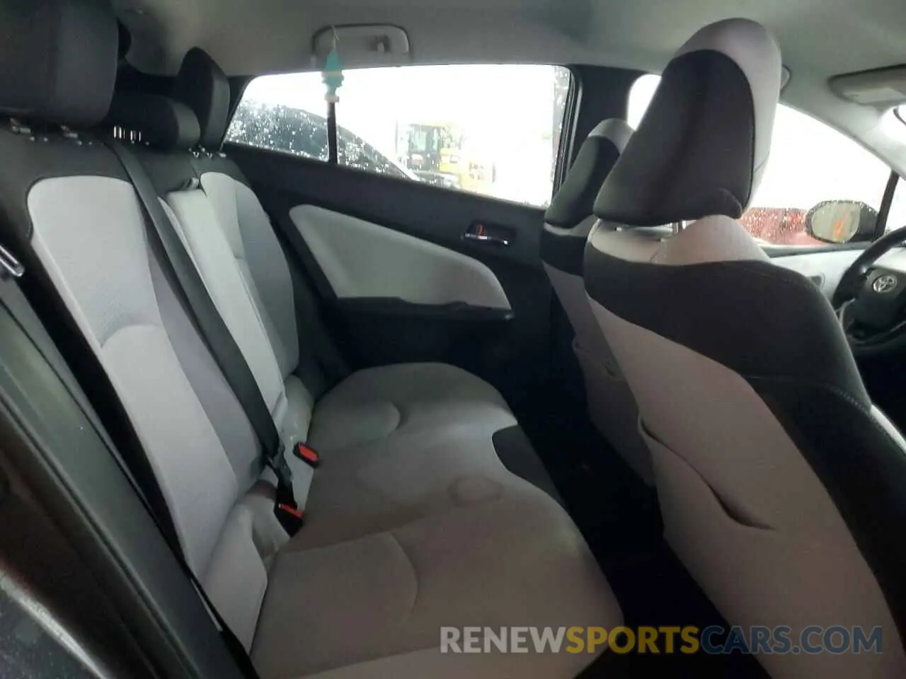 10 Фотография поврежденного автомобиля JTDKARFU5L3103146 TOYOTA PRIUS 2020