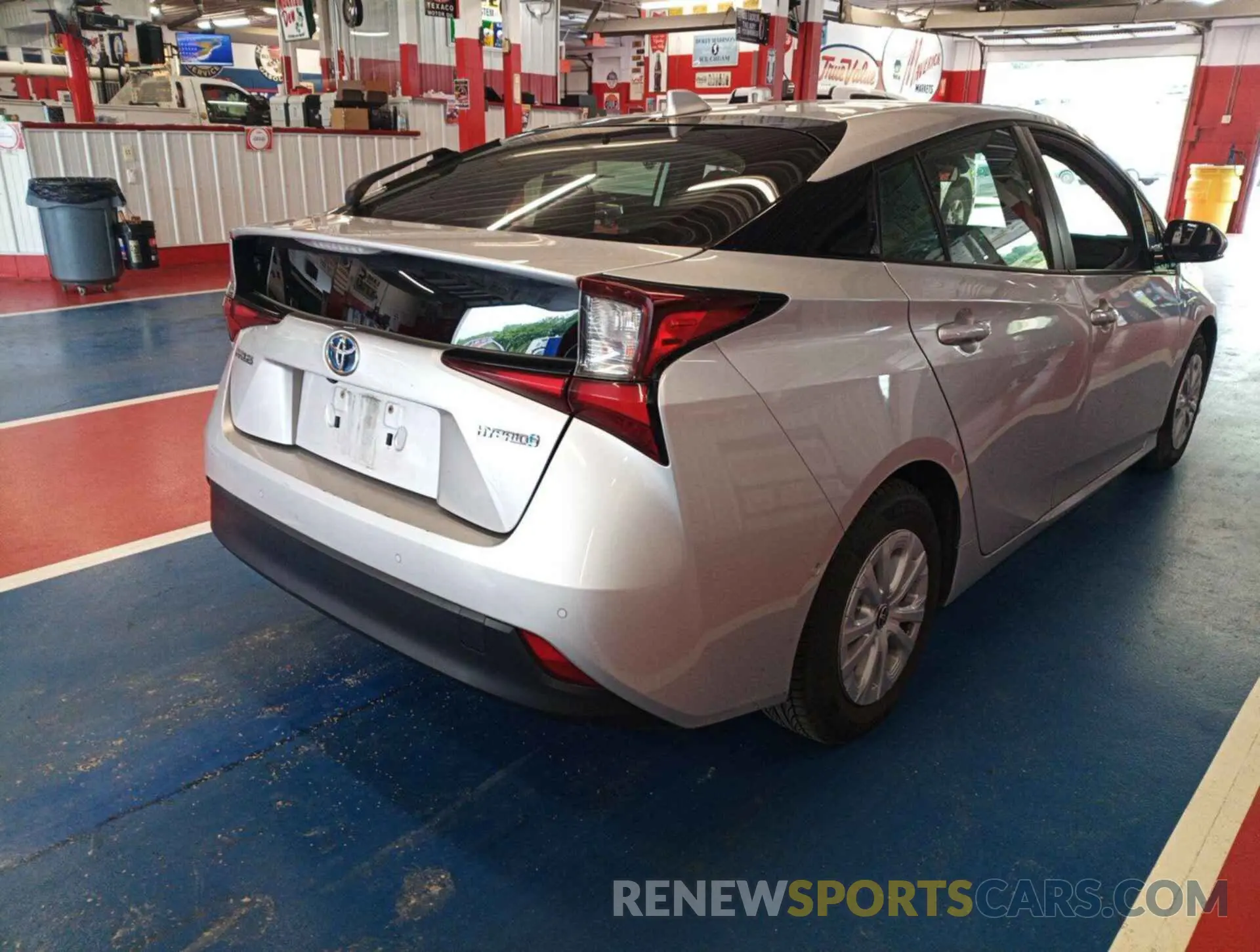 13 Photograph of a damaged car JTDKARFU5L3108086 TOYOTA PRIUS 2020