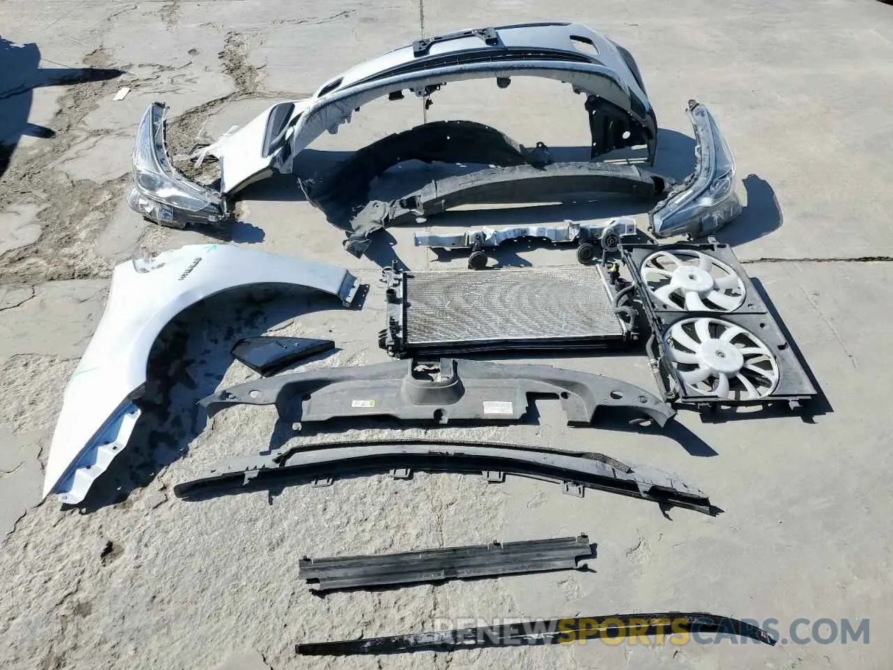 12 Фотография поврежденного автомобиля JTDKARFU5L3113076 TOYOTA PRIUS 2020