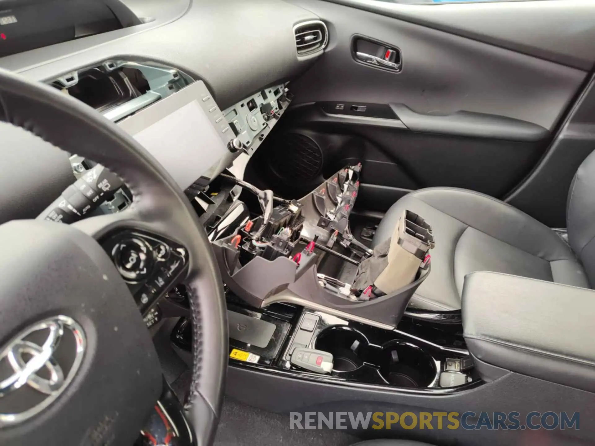 11 Photograph of a damaged car JTDKARFU5L3115040 TOYOTA PRIUS 2020