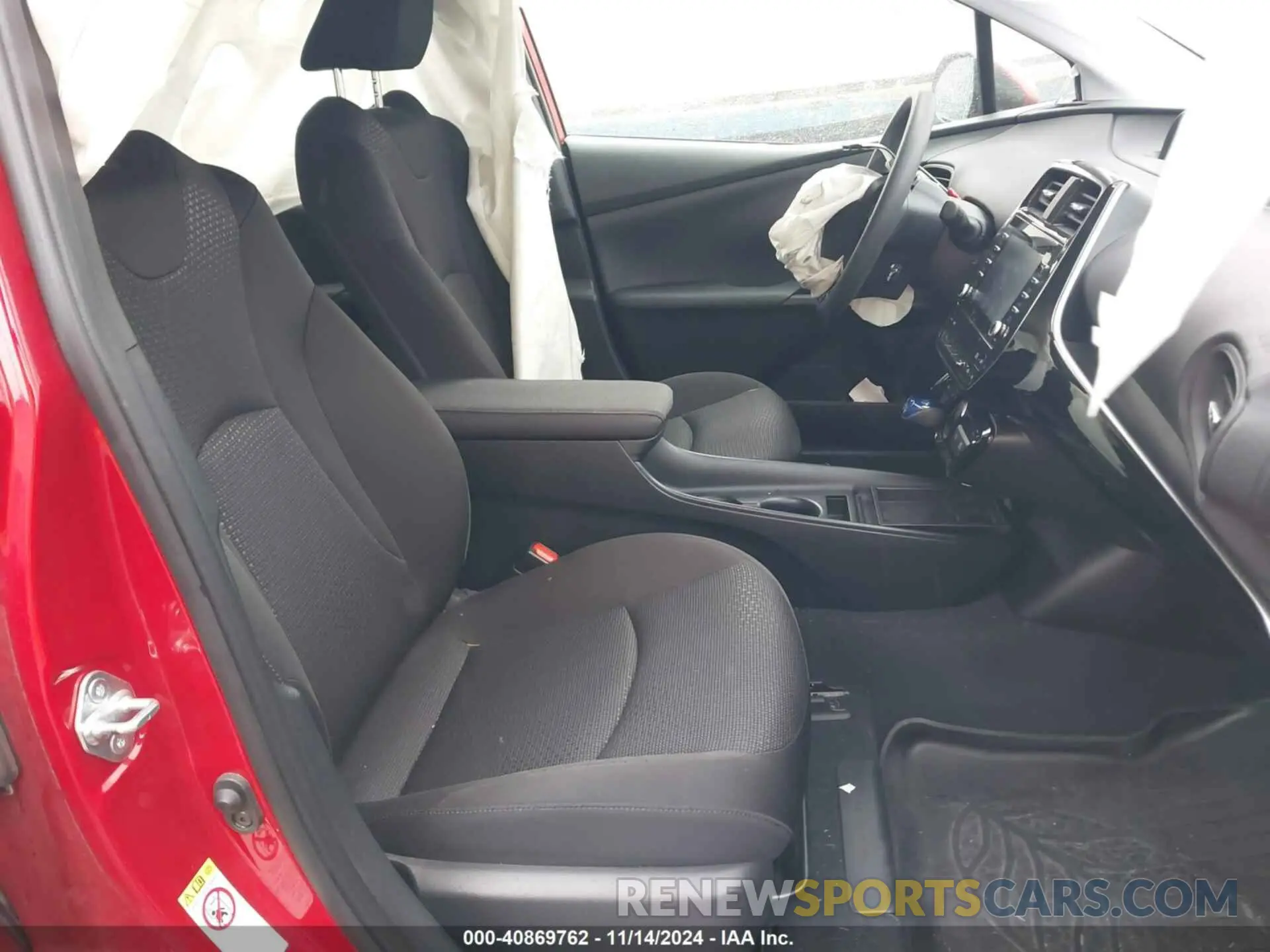5 Photograph of a damaged car JTDKARFU5L3117452 TOYOTA PRIUS 2020