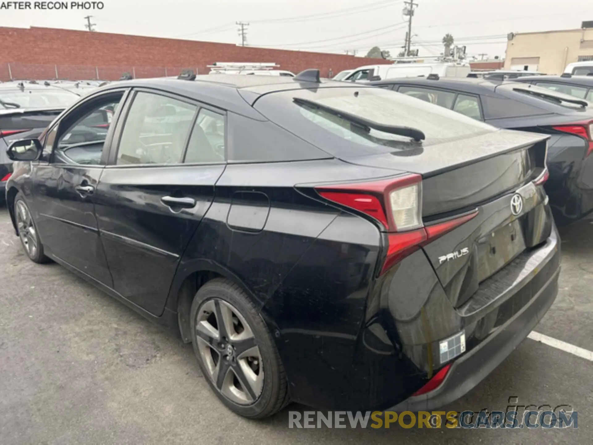 8 Фотография поврежденного автомобиля JTDKARFU6L3112454 TOYOTA PRIUS 2020