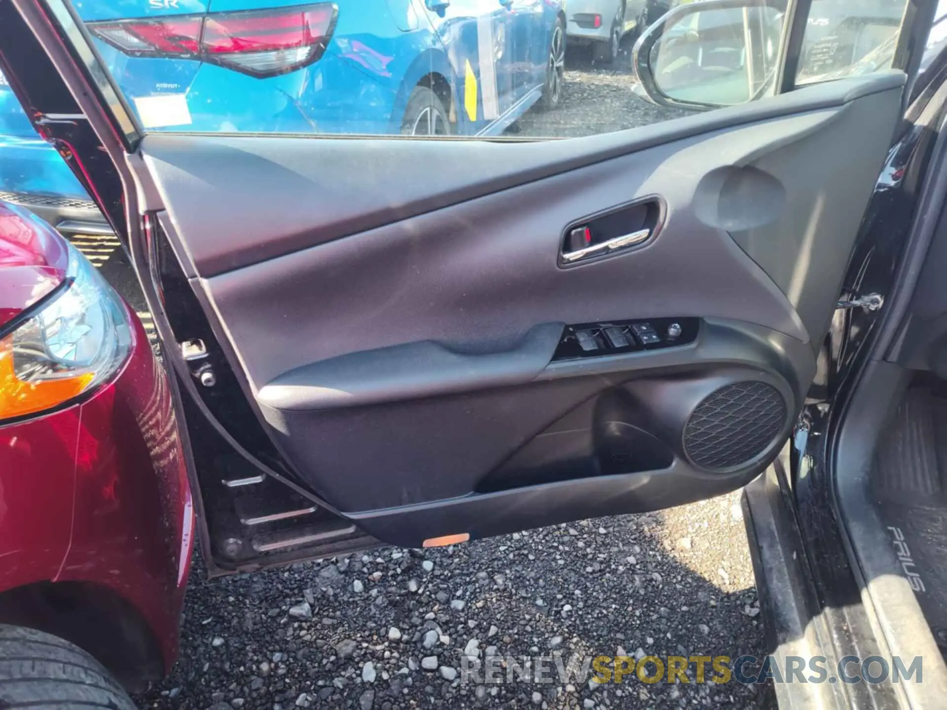 38 Photograph of a damaged car JTDKARFU6L3115595 TOYOTA PRIUS 2020