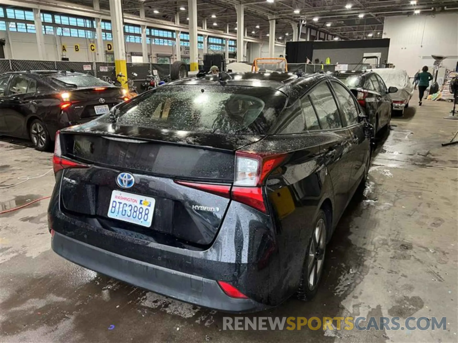 24 Фотография поврежденного автомобиля JTDKARFU6L3115743 TOYOTA PRIUS 2020