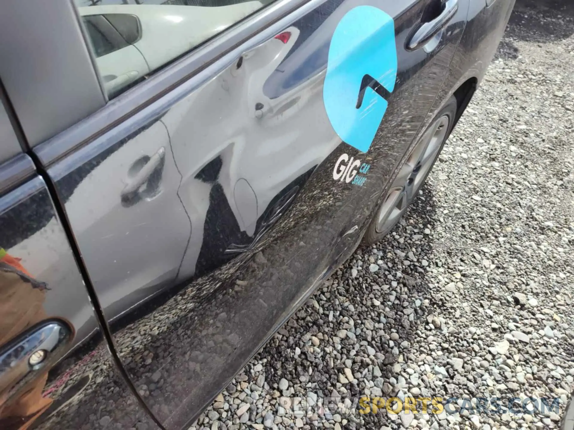 8 Фотография поврежденного автомобиля JTDKARFU6L3115984 TOYOTA PRIUS 2020