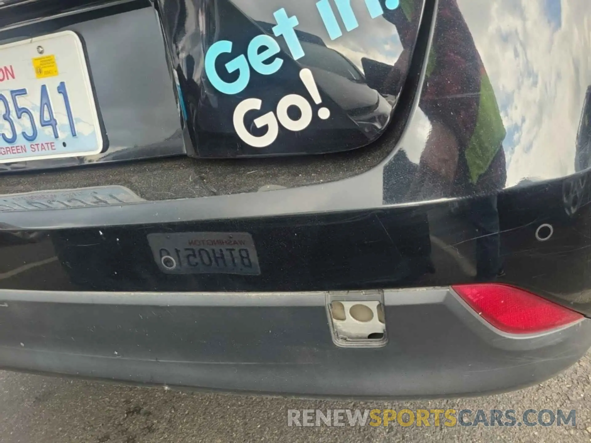 28 Photograph of a damaged car JTDKARFU6L3116360 TOYOTA PRIUS 2020