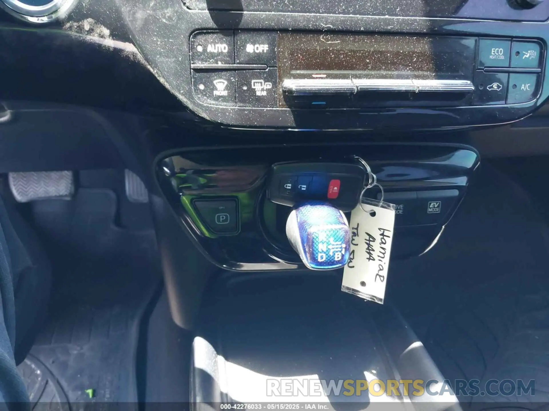 11 Фотография поврежденного автомобиля JTDKARFU6L3121929 TOYOTA PRIUS 2020