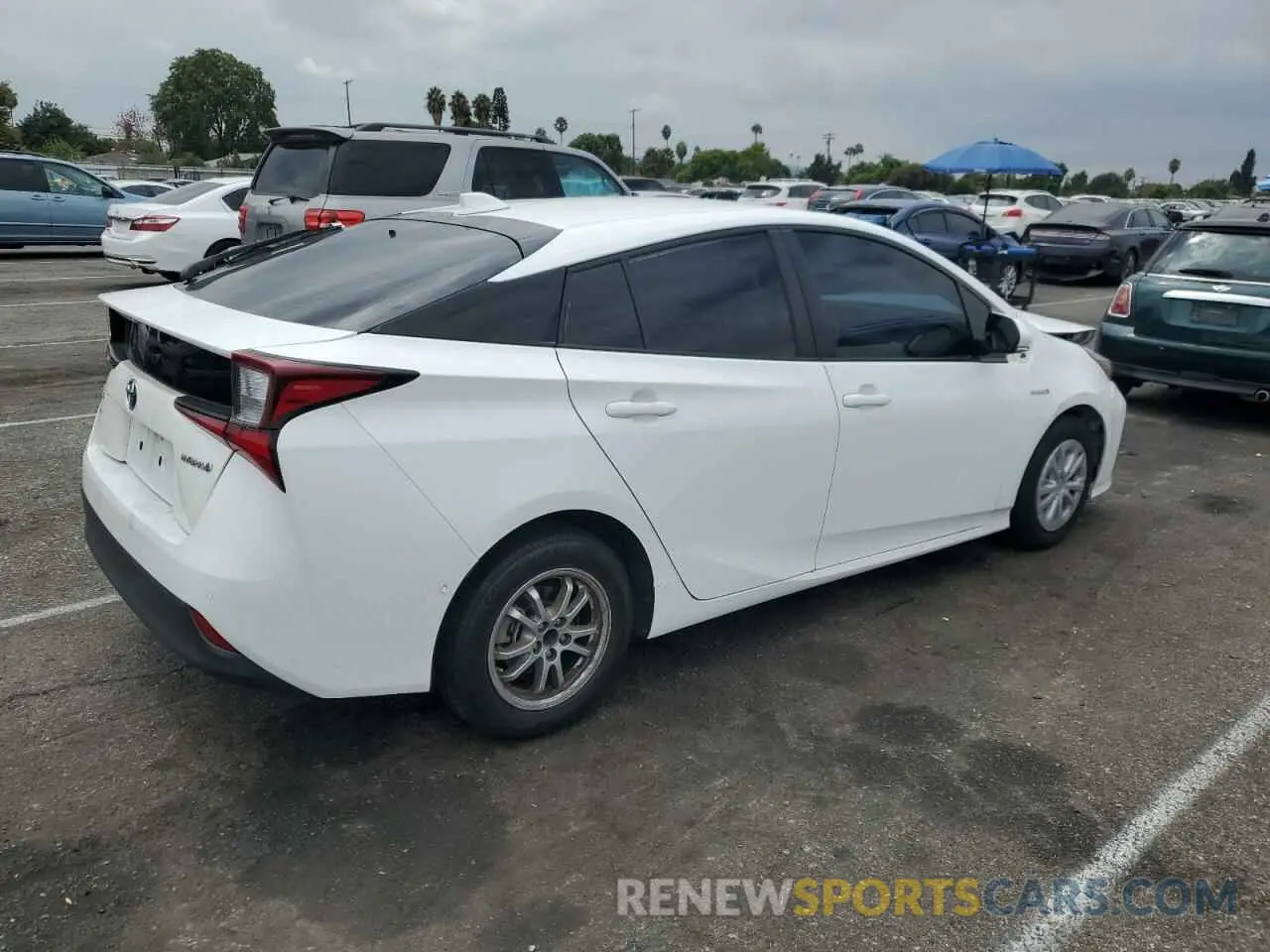 3 Фотография поврежденного автомобиля JTDKARFU7L3110860 TOYOTA PRIUS 2020