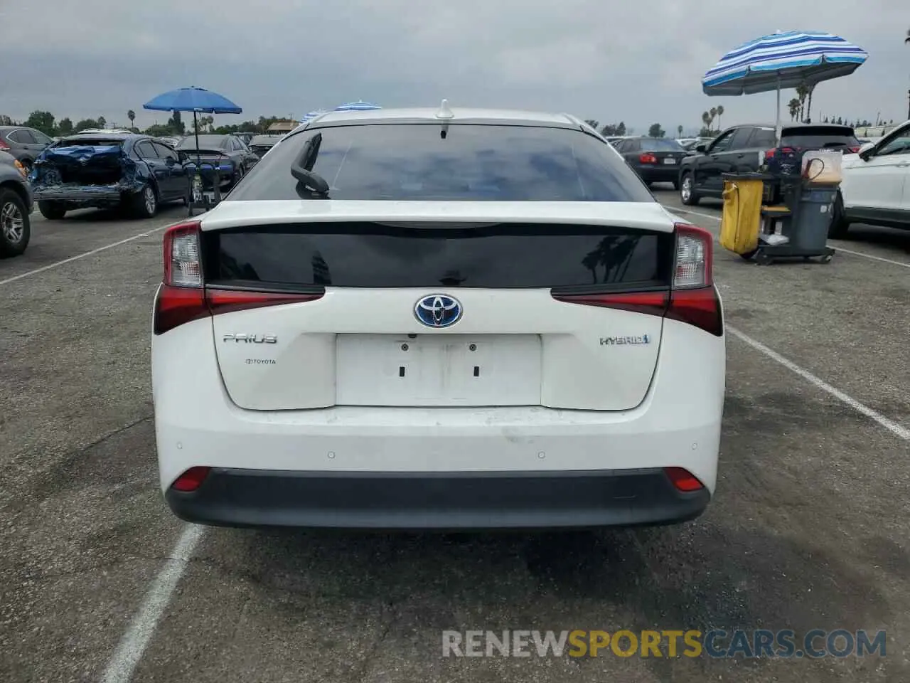 6 Фотография поврежденного автомобиля JTDKARFU7L3110860 TOYOTA PRIUS 2020