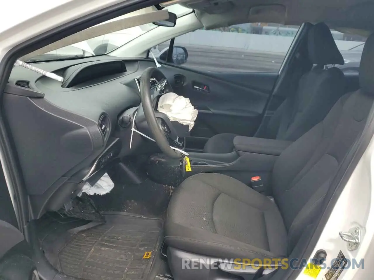 7 Фотография поврежденного автомобиля JTDKARFU7L3110860 TOYOTA PRIUS 2020