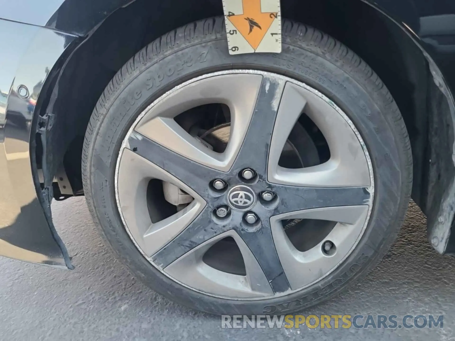 64 Фотография поврежденного автомобиля JTDKARFU7L3111846 TOYOTA PRIUS 2020