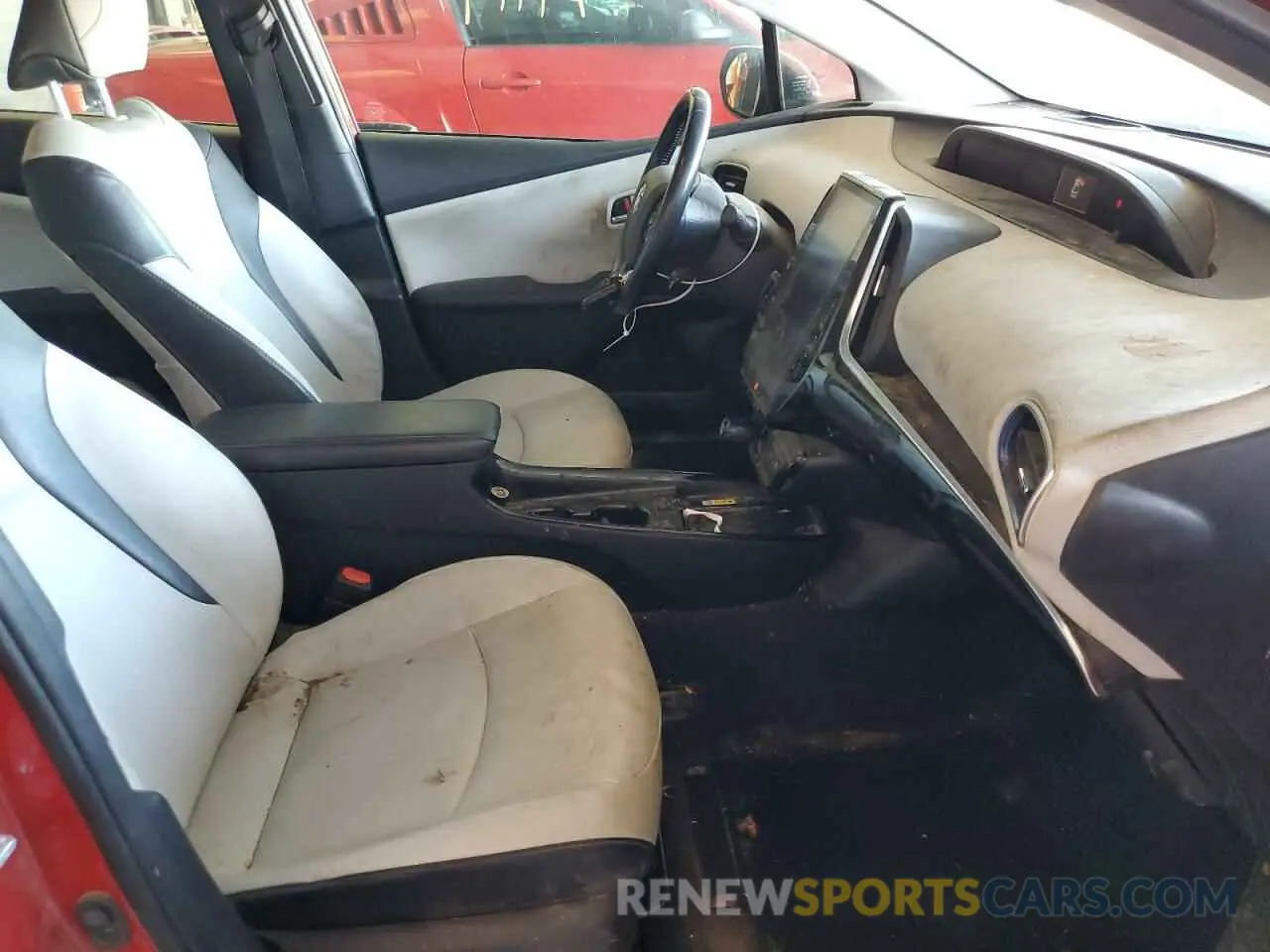 5 Photograph of a damaged car JTDKARFU8L3105540 TOYOTA PRIUS 2020