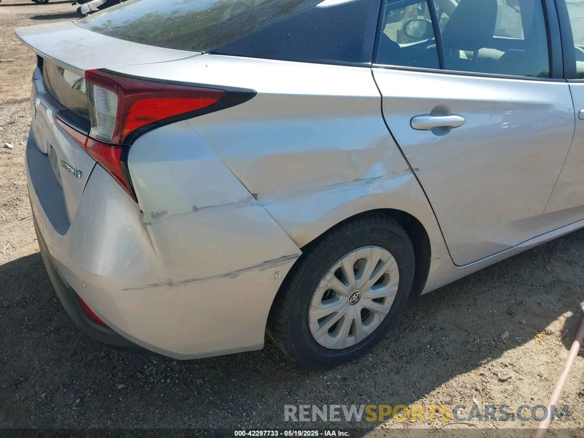 17 Photograph of a damaged car JTDKARFU8L3112245 TOYOTA PRIUS 2020