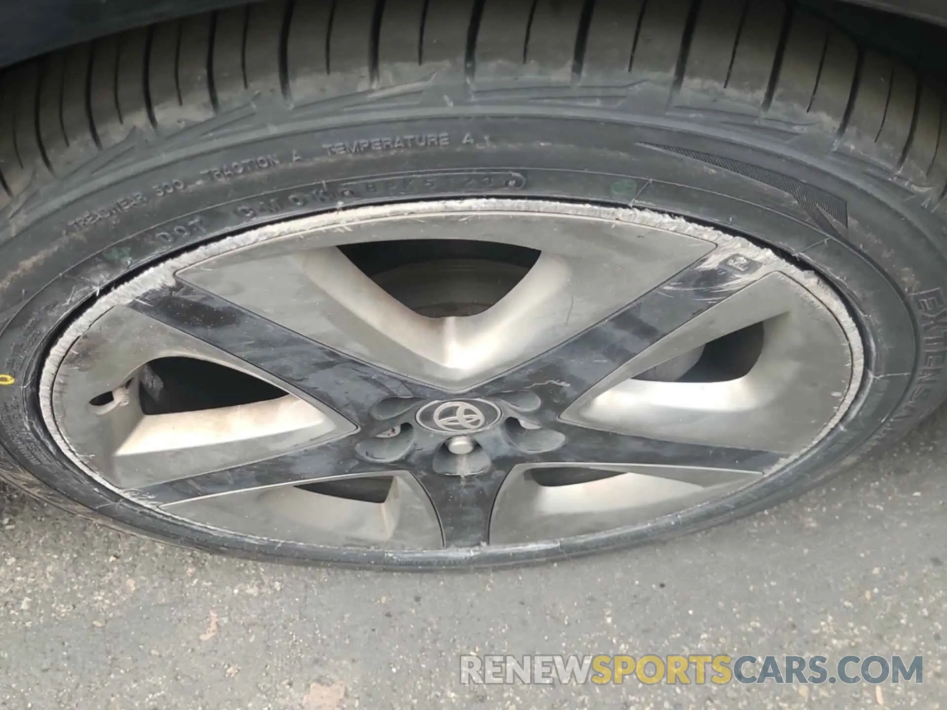4 Photograph of a damaged car JTDKARFU8L3115419 TOYOTA PRIUS 2020