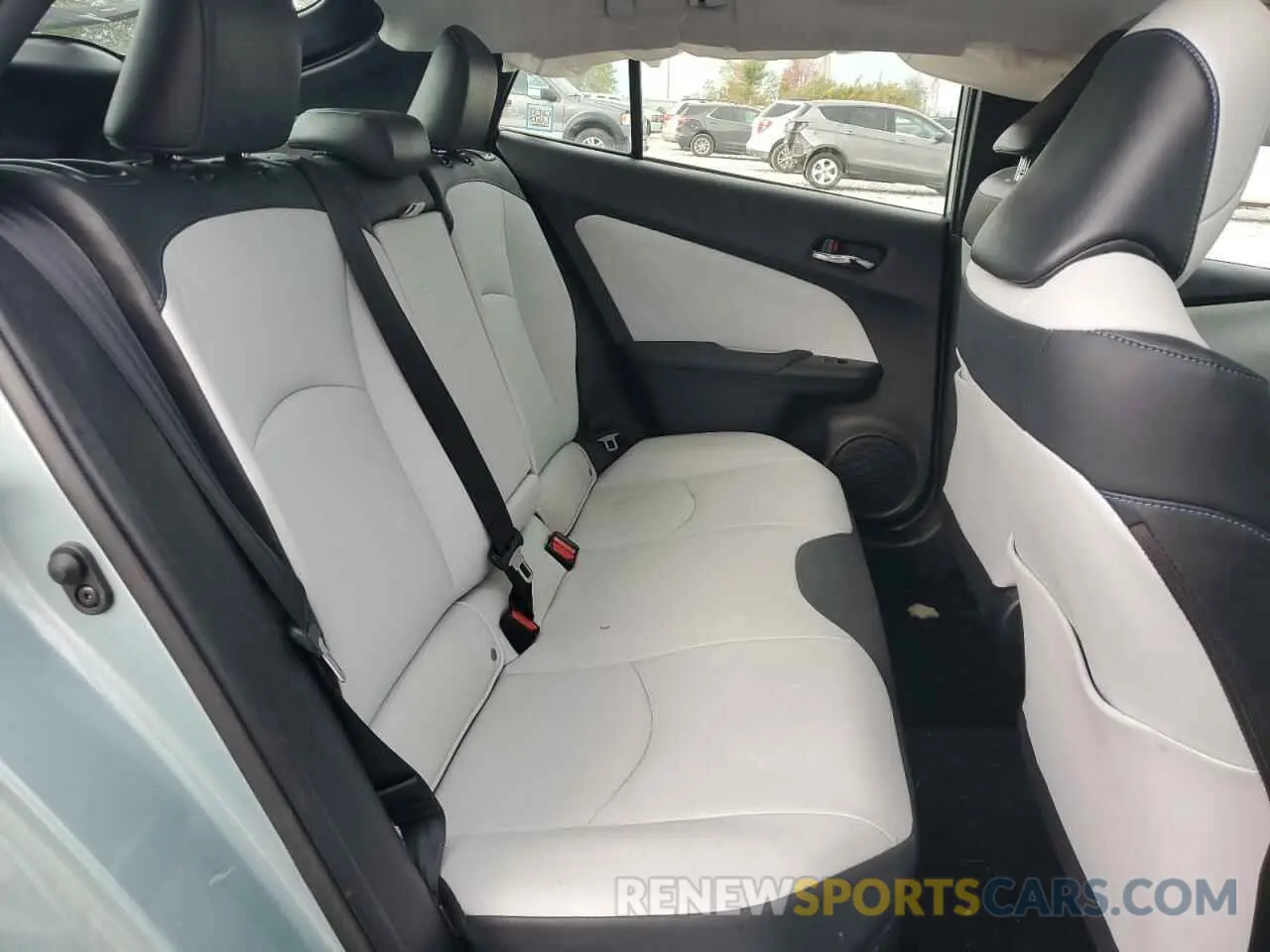 10 Photograph of a damaged car JTDKARFU8L3116957 TOYOTA PRIUS 2020