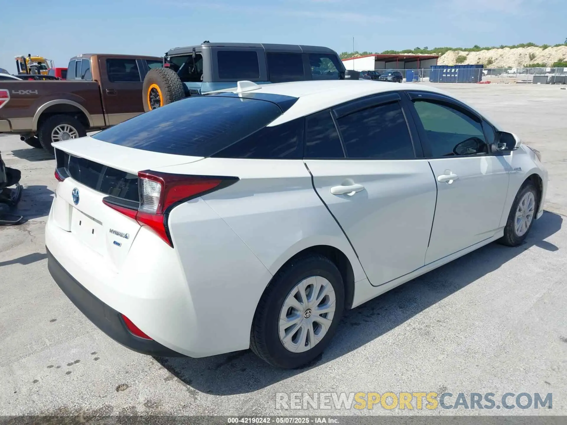 4 Фотография поврежденного автомобиля JTDKARFU8L3126291 TOYOTA PRIUS 2020