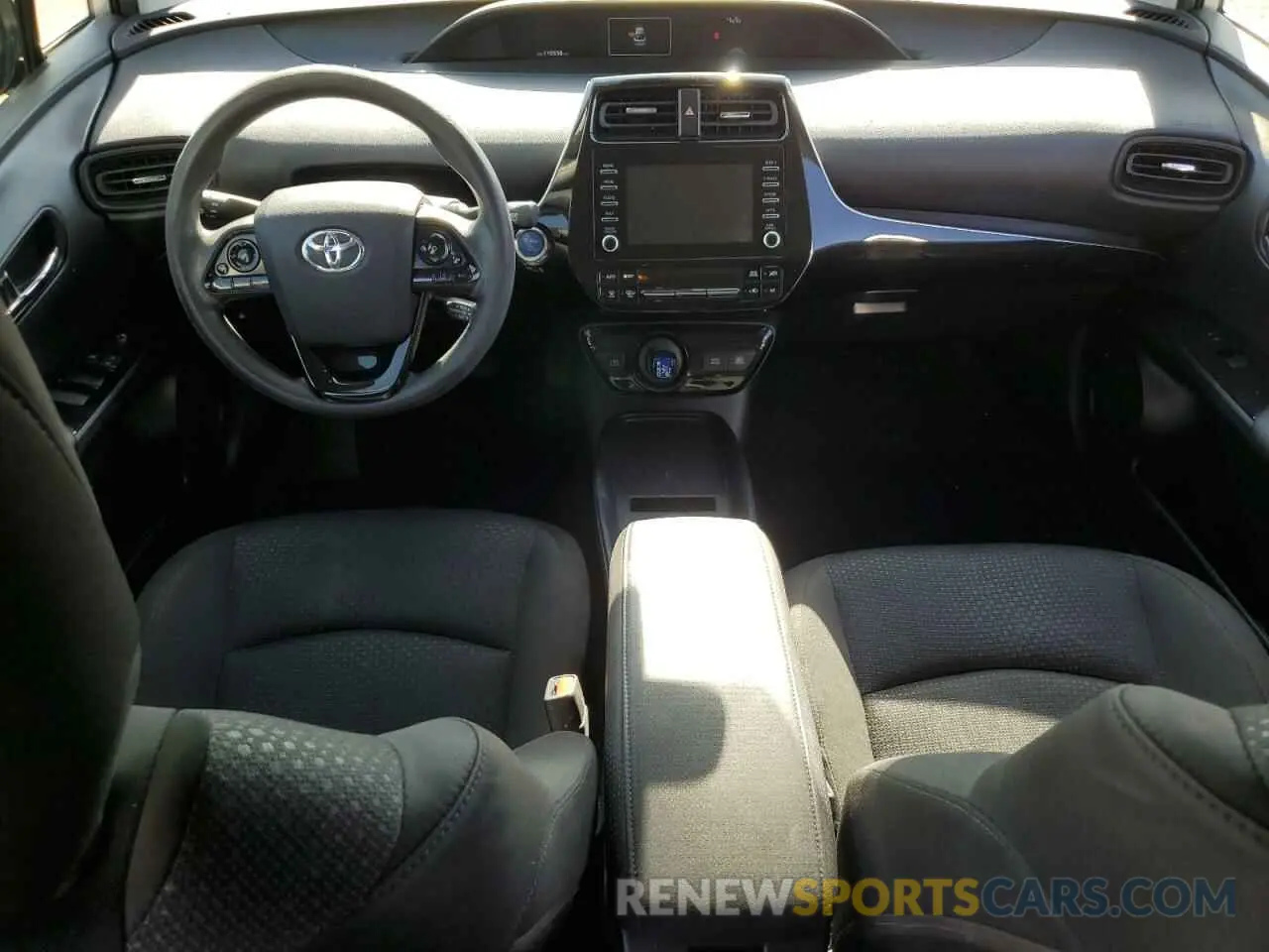 8 Фотография поврежденного автомобиля JTDKARFU9L3107880 TOYOTA PRIUS 2020