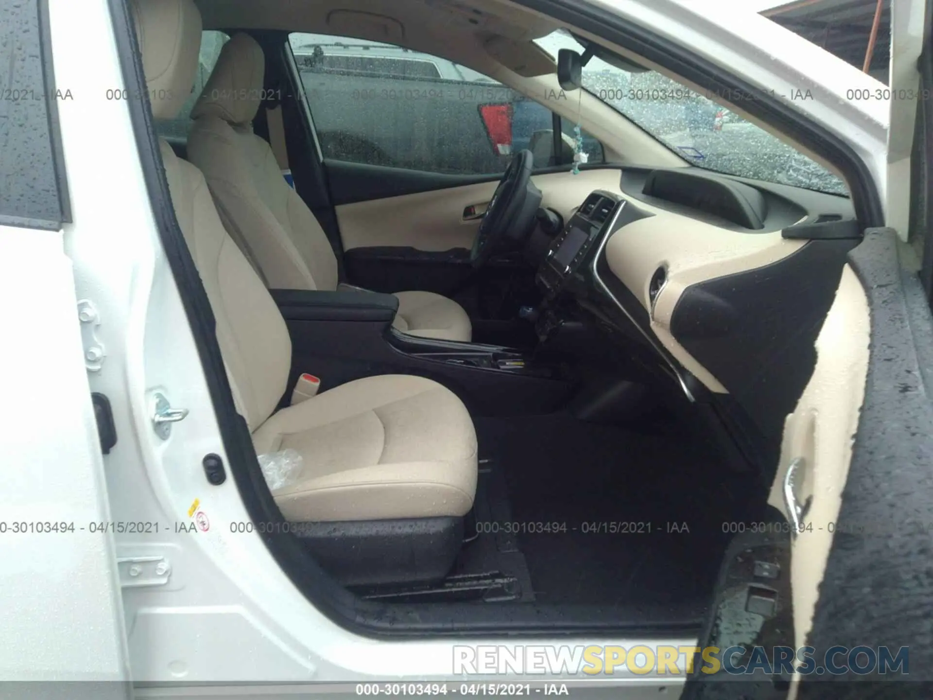 5 Photograph of a damaged car JTDKARFU9L3115221 TOYOTA PRIUS 2020