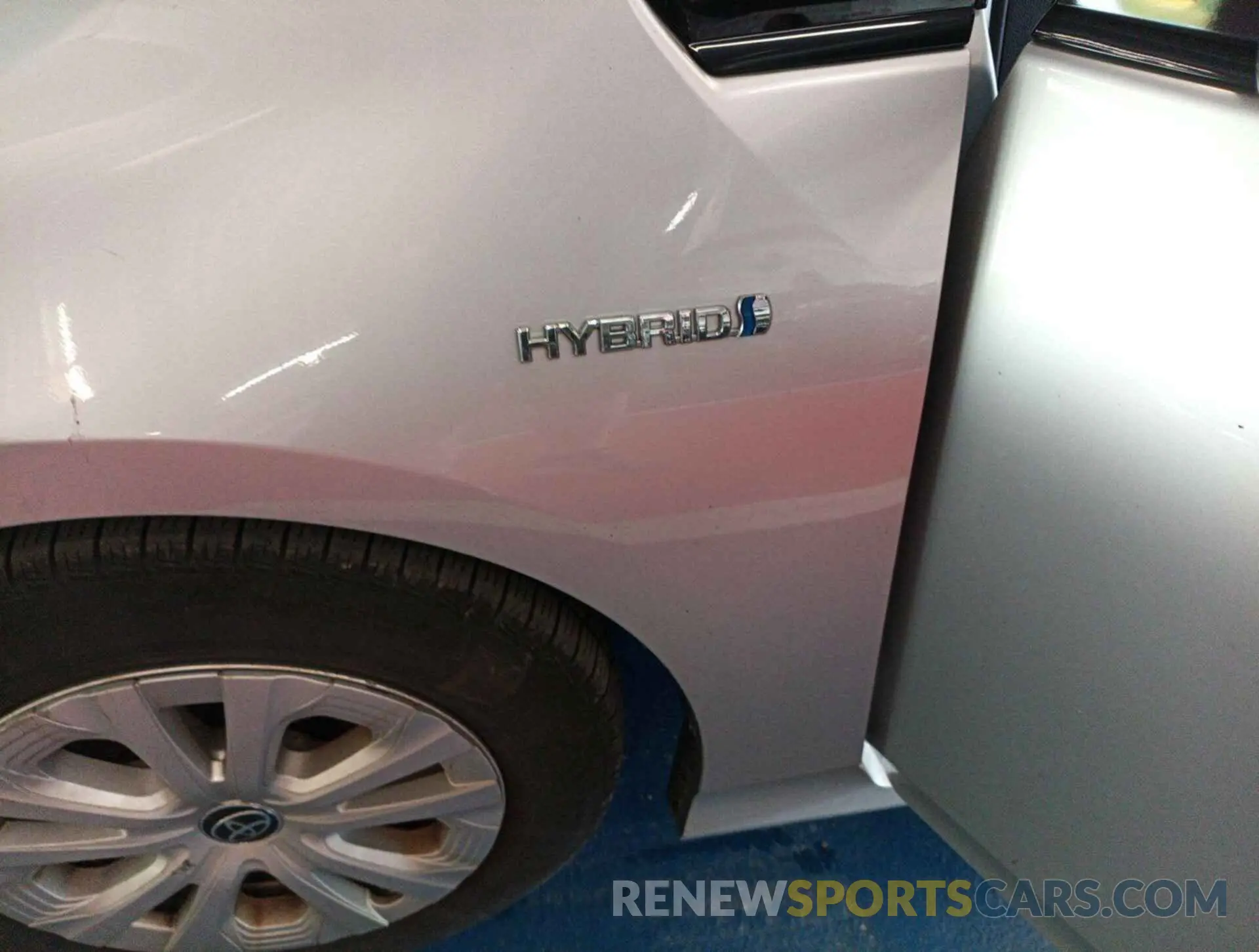 12 Photograph of a damaged car JTDKARFUXL3108195 TOYOTA PRIUS 2020