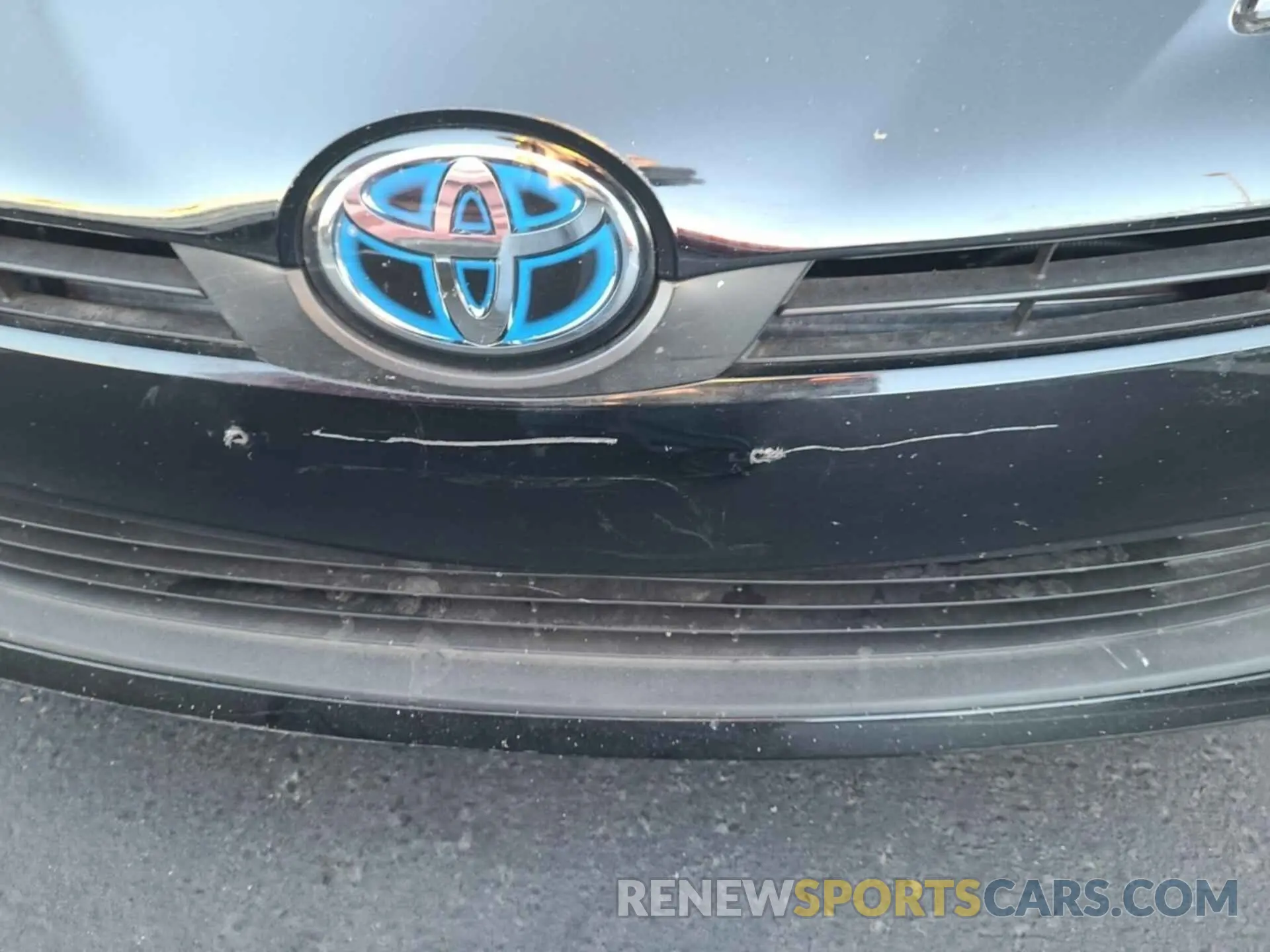 47 Photograph of a damaged car JTDKARFUXL3112344 TOYOTA PRIUS 2020