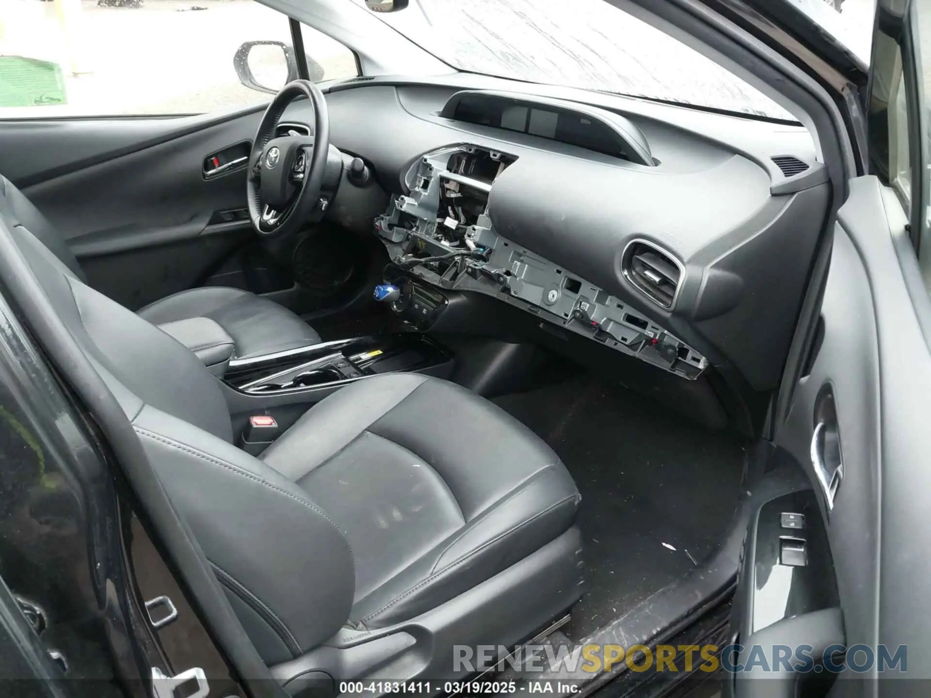 5 Photograph of a damaged car JTDKARFUXL3115471 TOYOTA PRIUS 2020