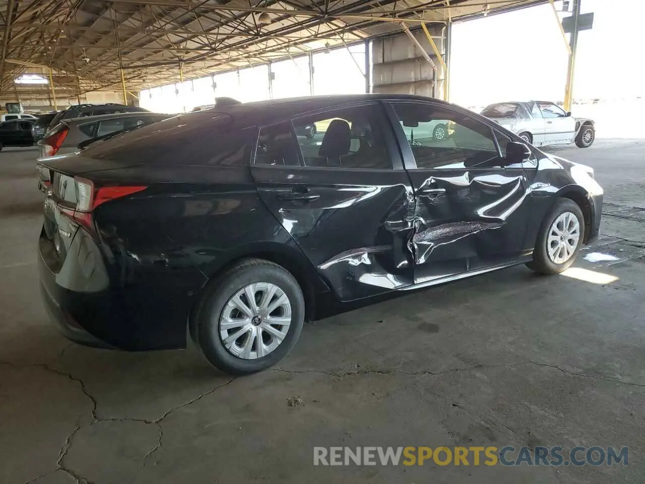 3 Фотография поврежденного автомобиля JTDKARFUXL3118256 TOYOTA PRIUS 2020