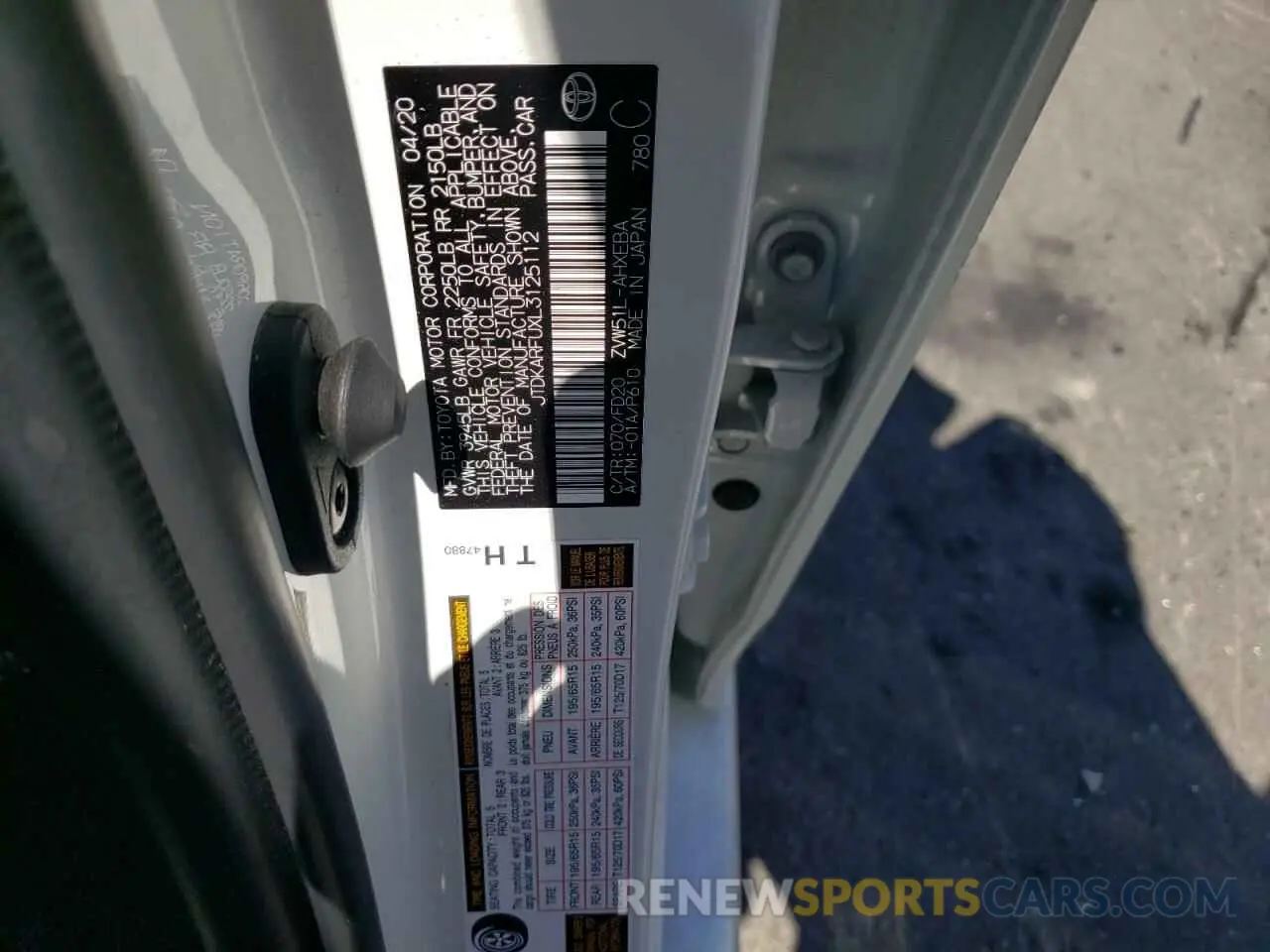 12 Фотография поврежденного автомобиля JTDKARFUXL3125112 TOYOTA PRIUS 2020
