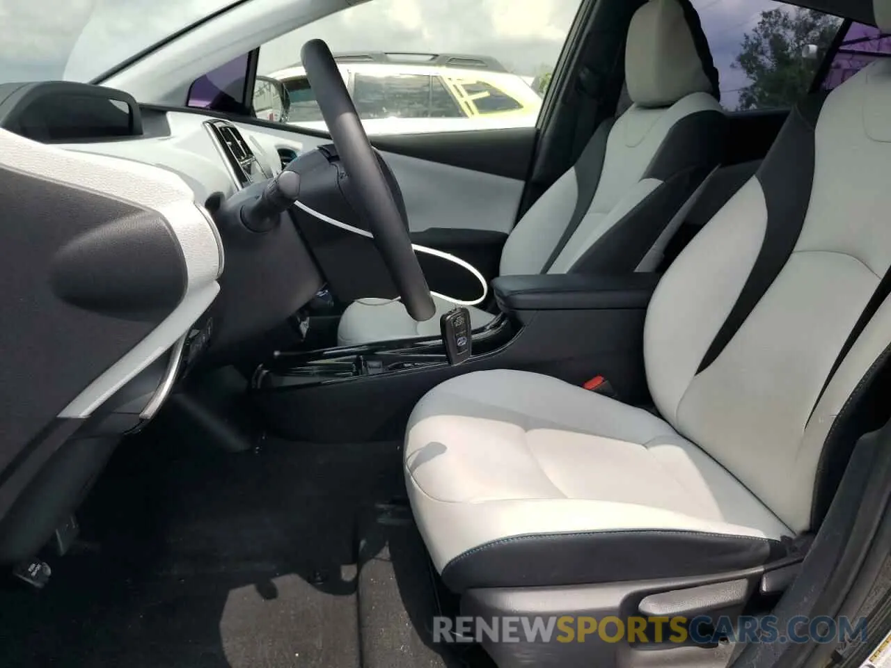 7 Photograph of a damaged car JTDL9RFU1L3022075 TOYOTA PRIUS 2020