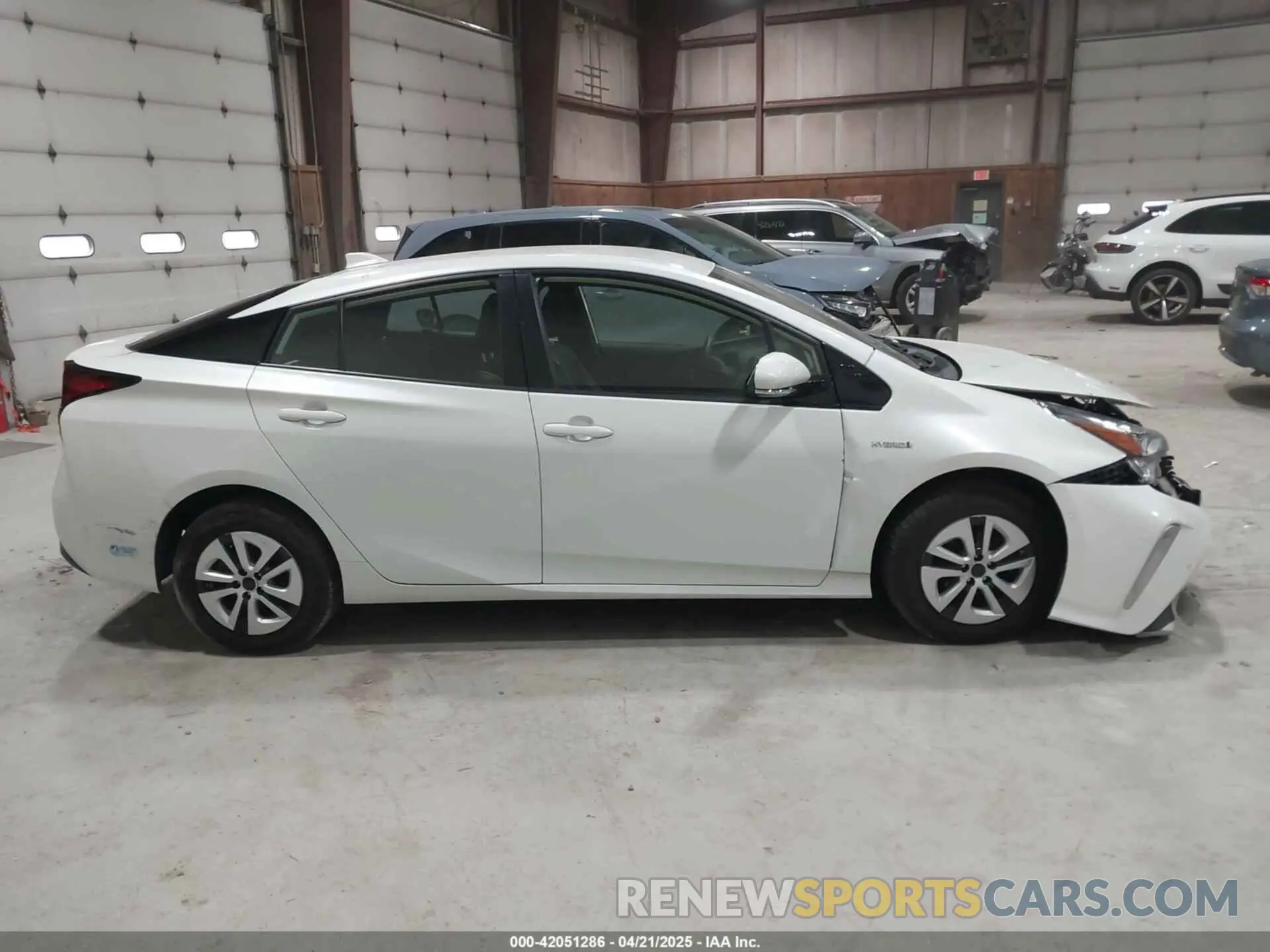 13 Фотография поврежденного автомобиля JTDL9RFU2L3016141 TOYOTA PRIUS 2020