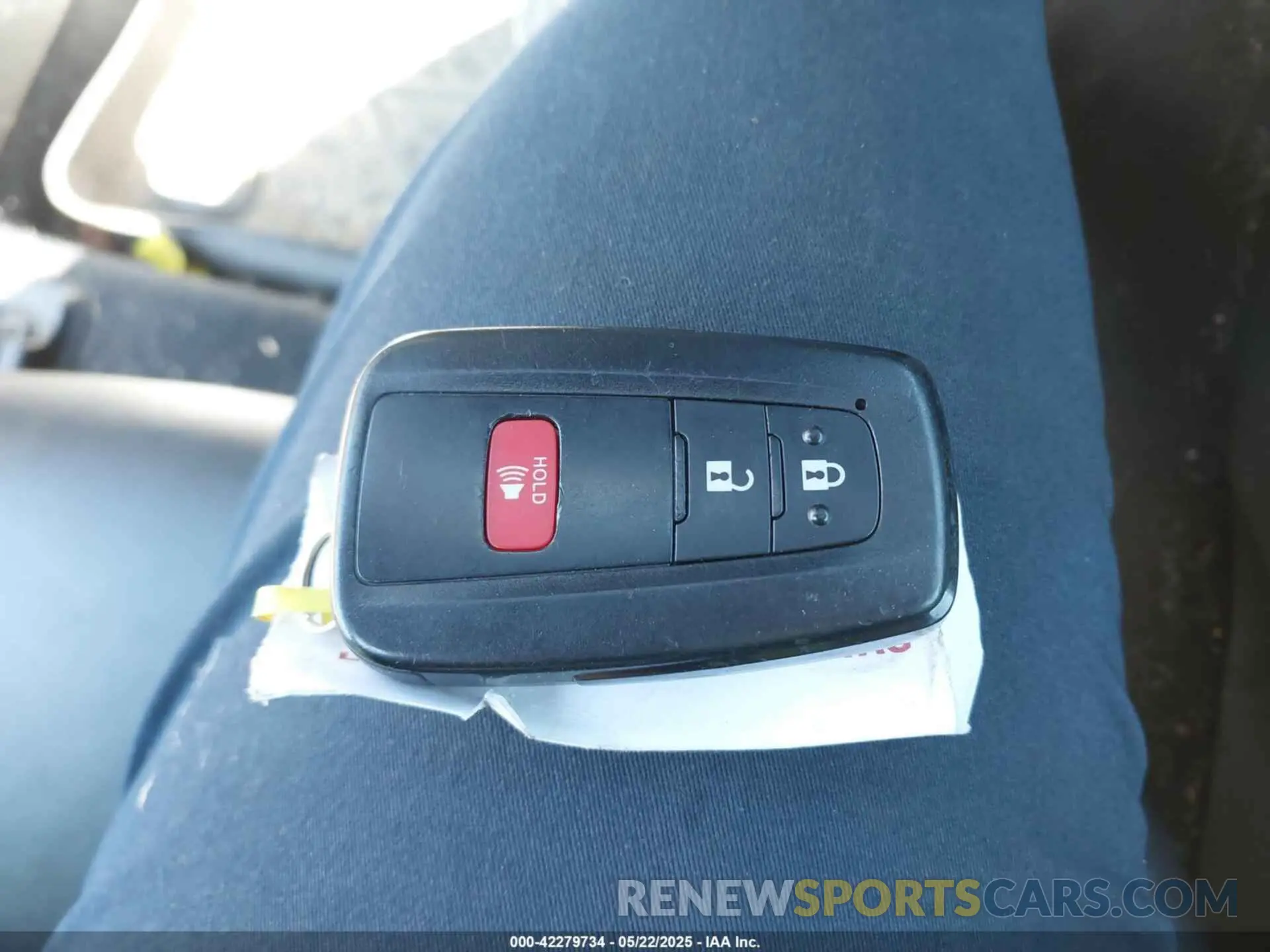 11 Photograph of a damaged car JTDL9RFU7L3022050 TOYOTA PRIUS 2020