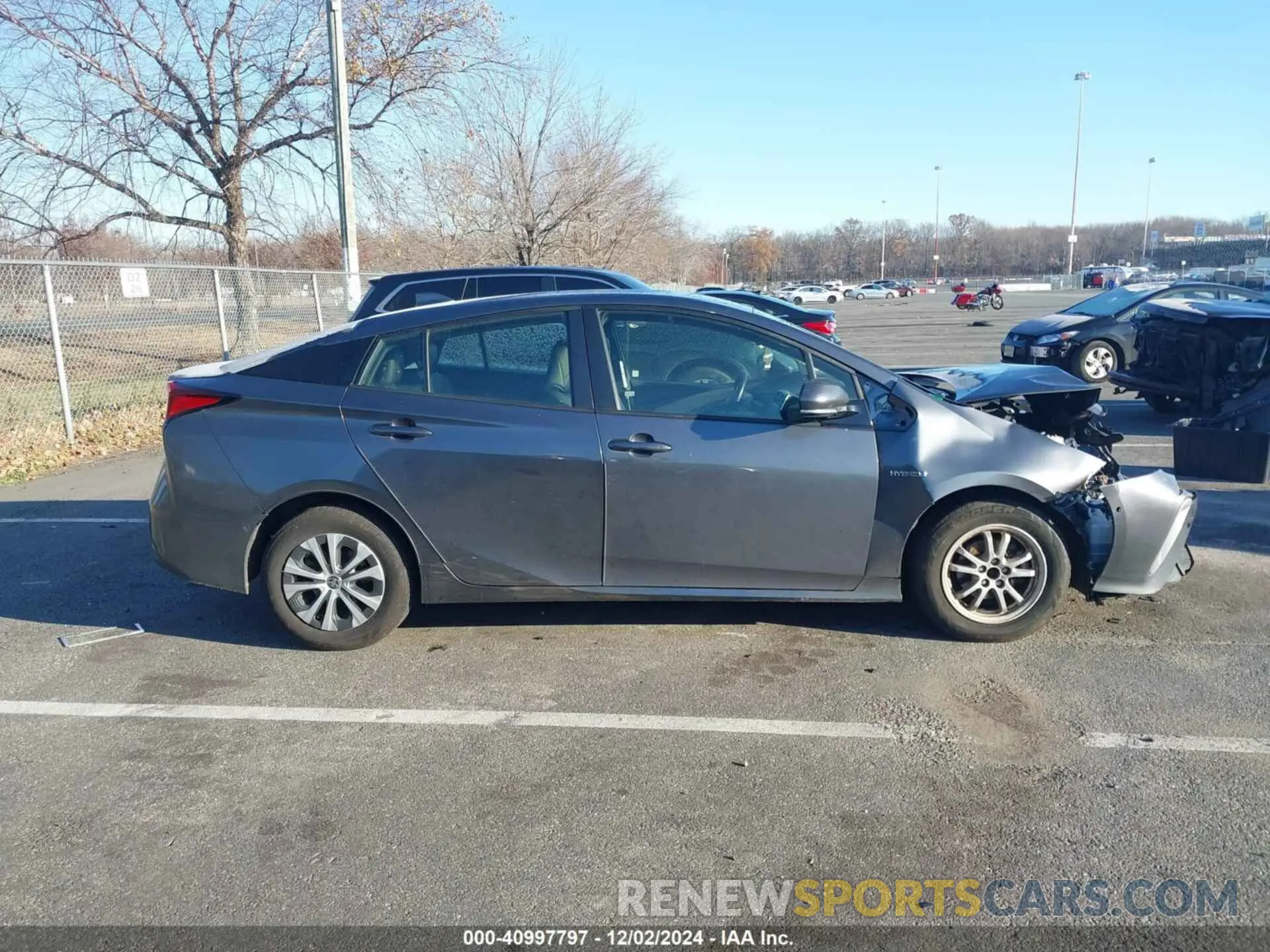 12 Фотография поврежденного автомобиля JTDL9RFU9L3014385 TOYOTA PRIUS 2020