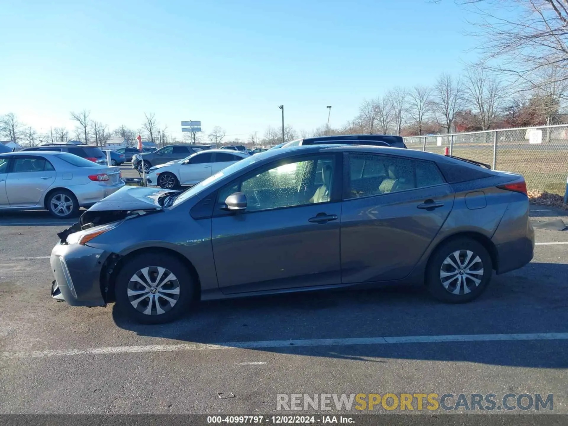 13 Фотография поврежденного автомобиля JTDL9RFU9L3014385 TOYOTA PRIUS 2020